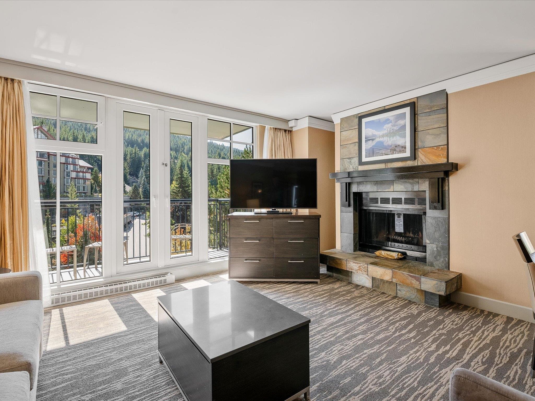 428/430 - 4050 Whistler Way, Whistler, V8E 1H9 — photo 2