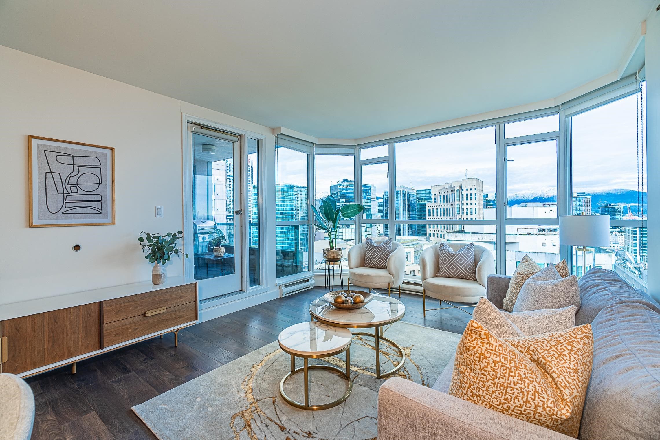 2405 - 888 Hamilton Street, Vancouver, V6B 5W4 — photo 2
