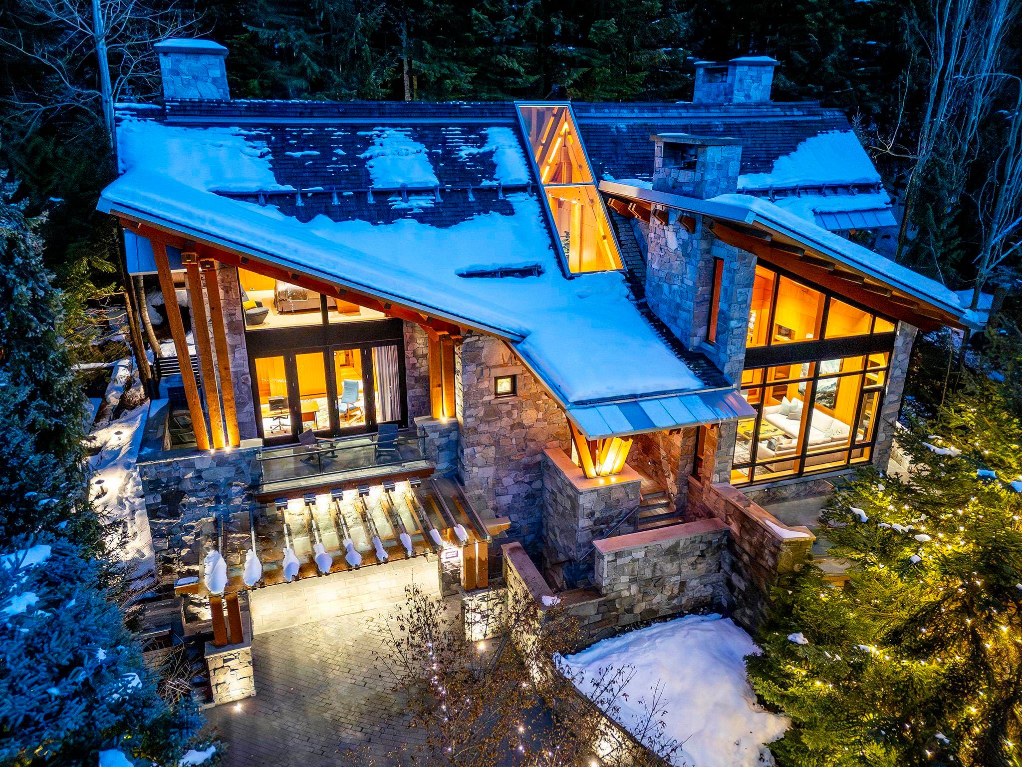 4961 Horstman Lane, Whistler, V0N 1B4 — photo 2