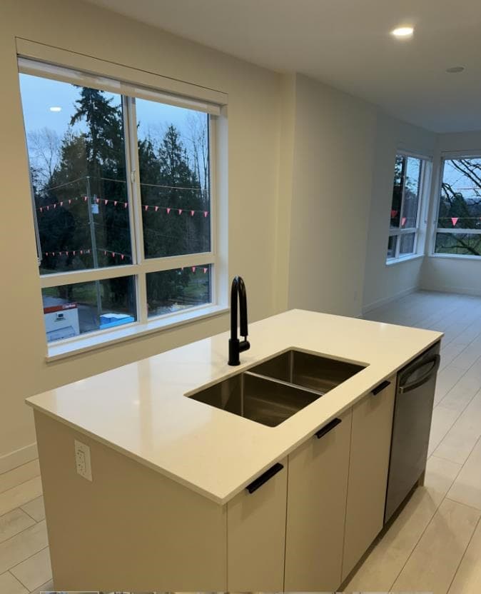 317 - 13439 94a Avenue, Surrey, V3V 0G9 — photo 4