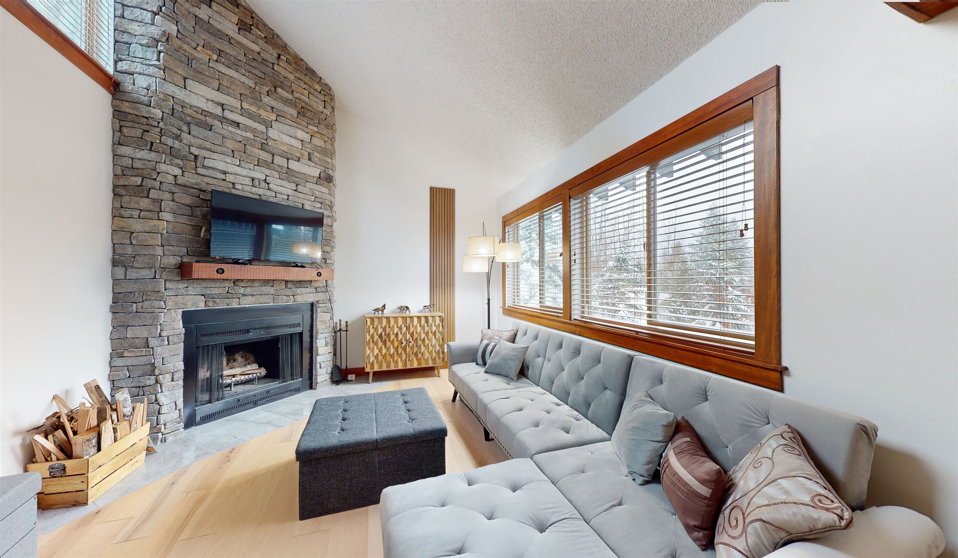 301 - 2021 Karen Crescent, Whistler, V8E 0H1 — photo 2