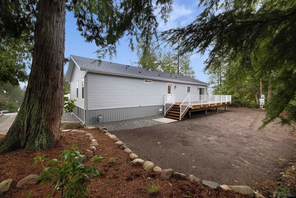 11 - 1416 North Road, Gibsons, V0N 1V1 — photo 4