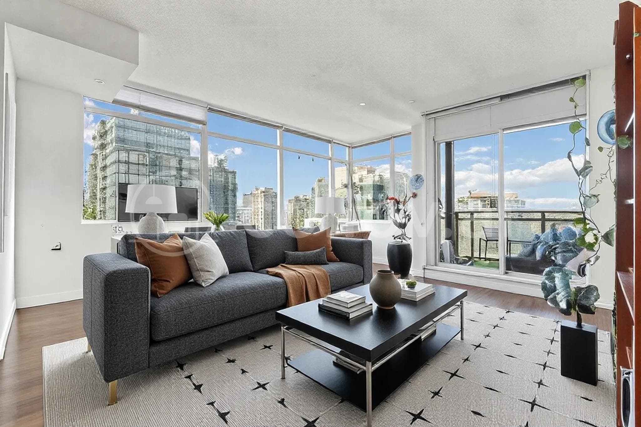 3002 - 1211 Melville Street, Vancouver, V6E 0A7 — photo 2