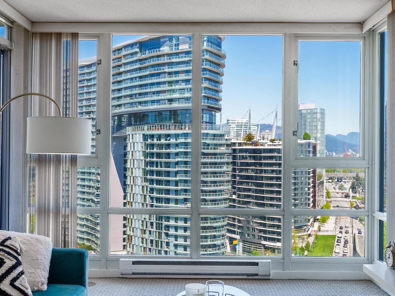 2102 - 1033 Marinaside Crescent, Vancouver, V6Z 3A3 — photo 5