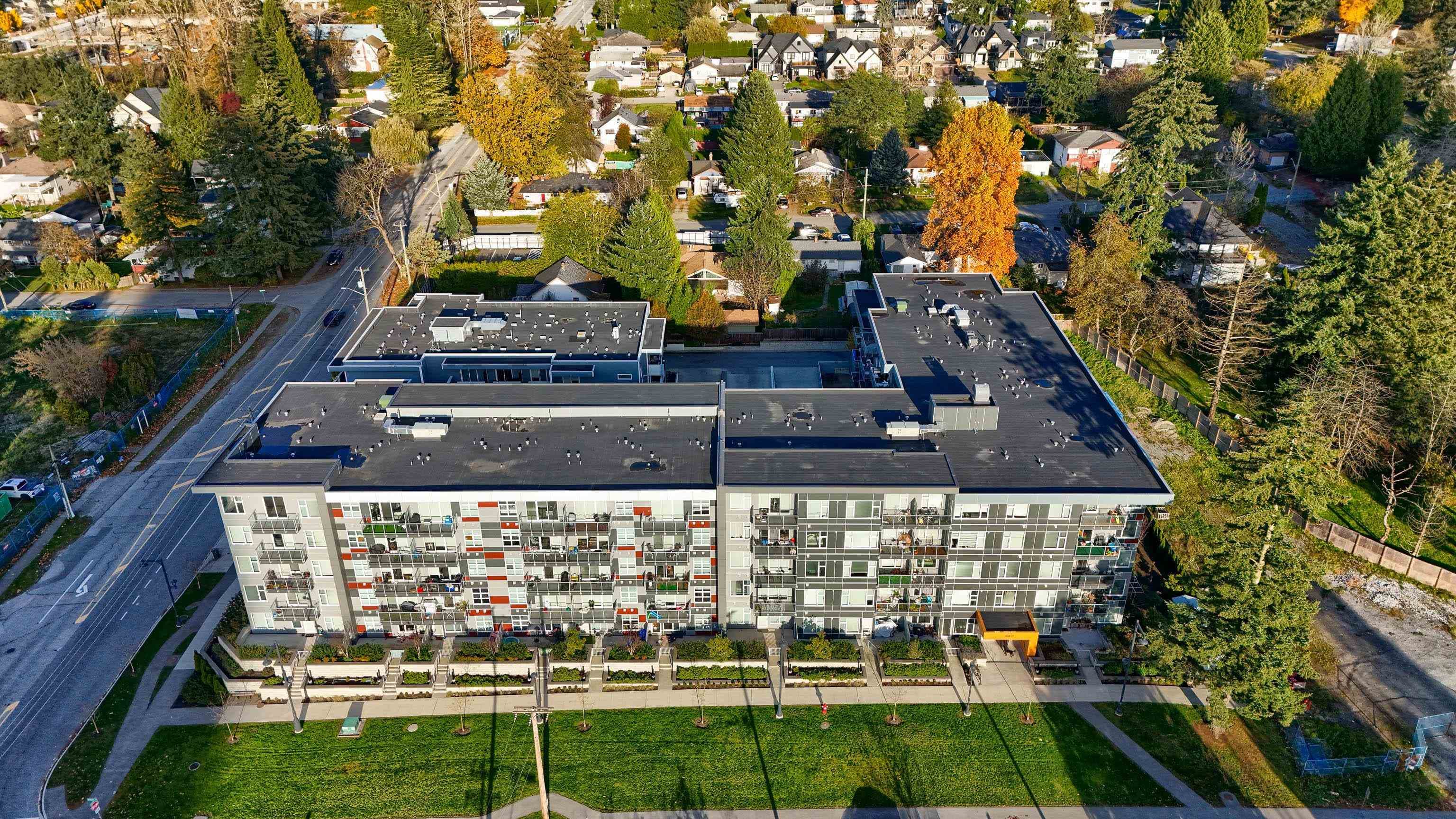 301 - 10838 Whalley Boulevard, Surrey, V3R 0G8 — photo 2
