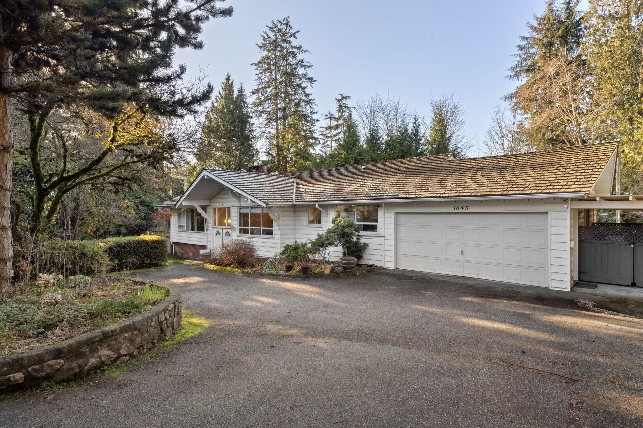 1645 Taylor Way, West Vancouver, V7S 1N5 — photo 2