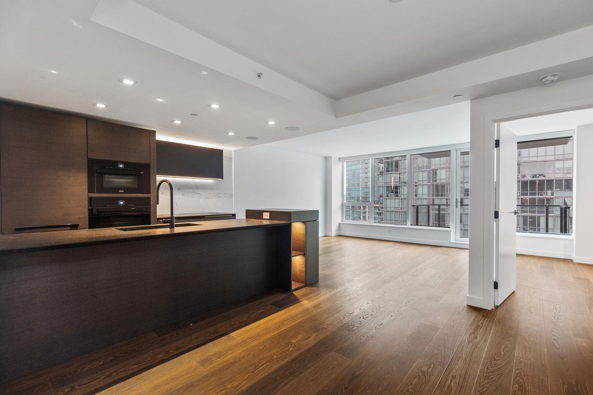 1003 - 620 Cardero Street, Vancouver, V6G 0C7 — photo 2