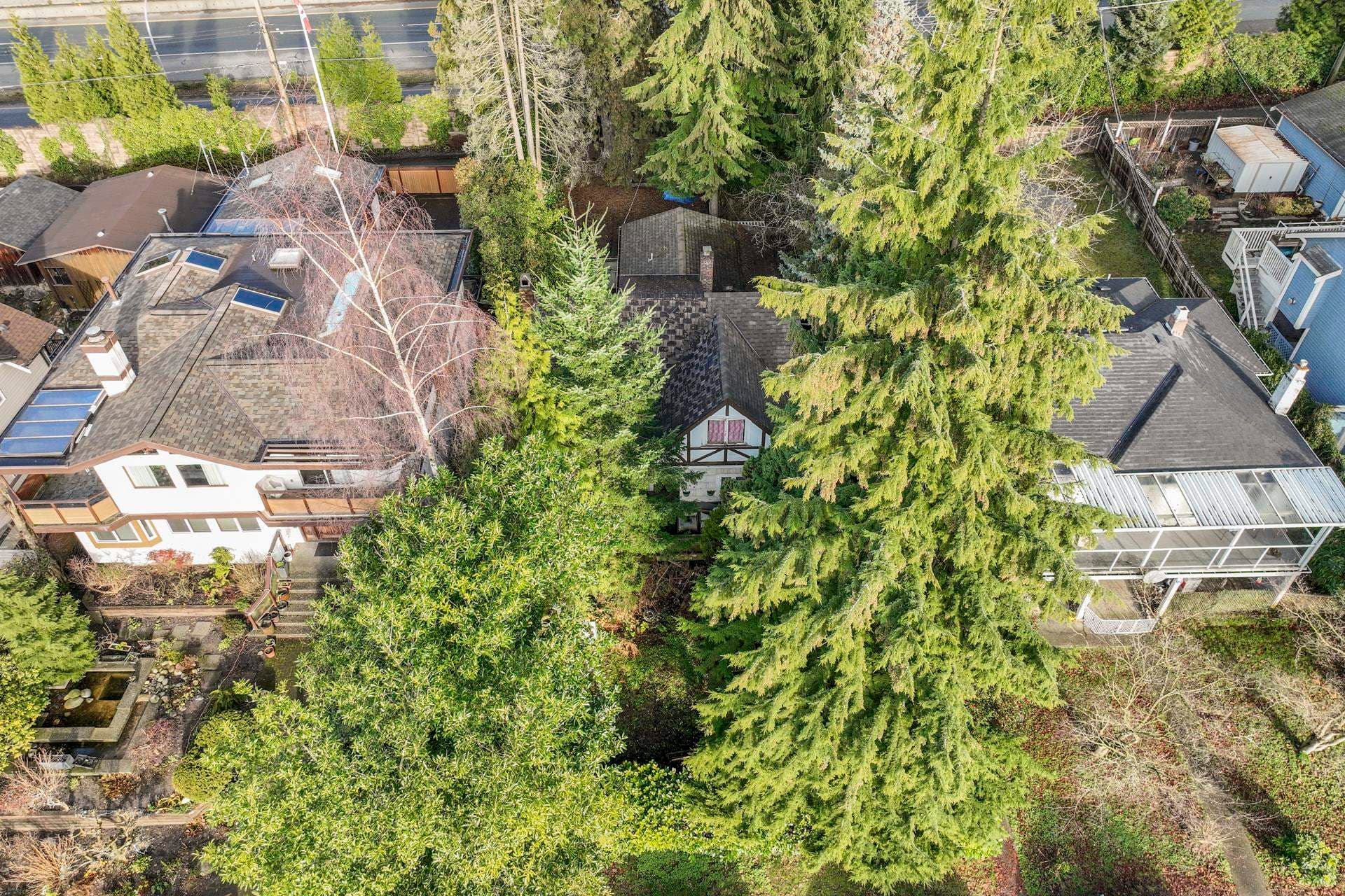 234 E 24th Street, North Vancouver, V7L 3E7 — photo 1