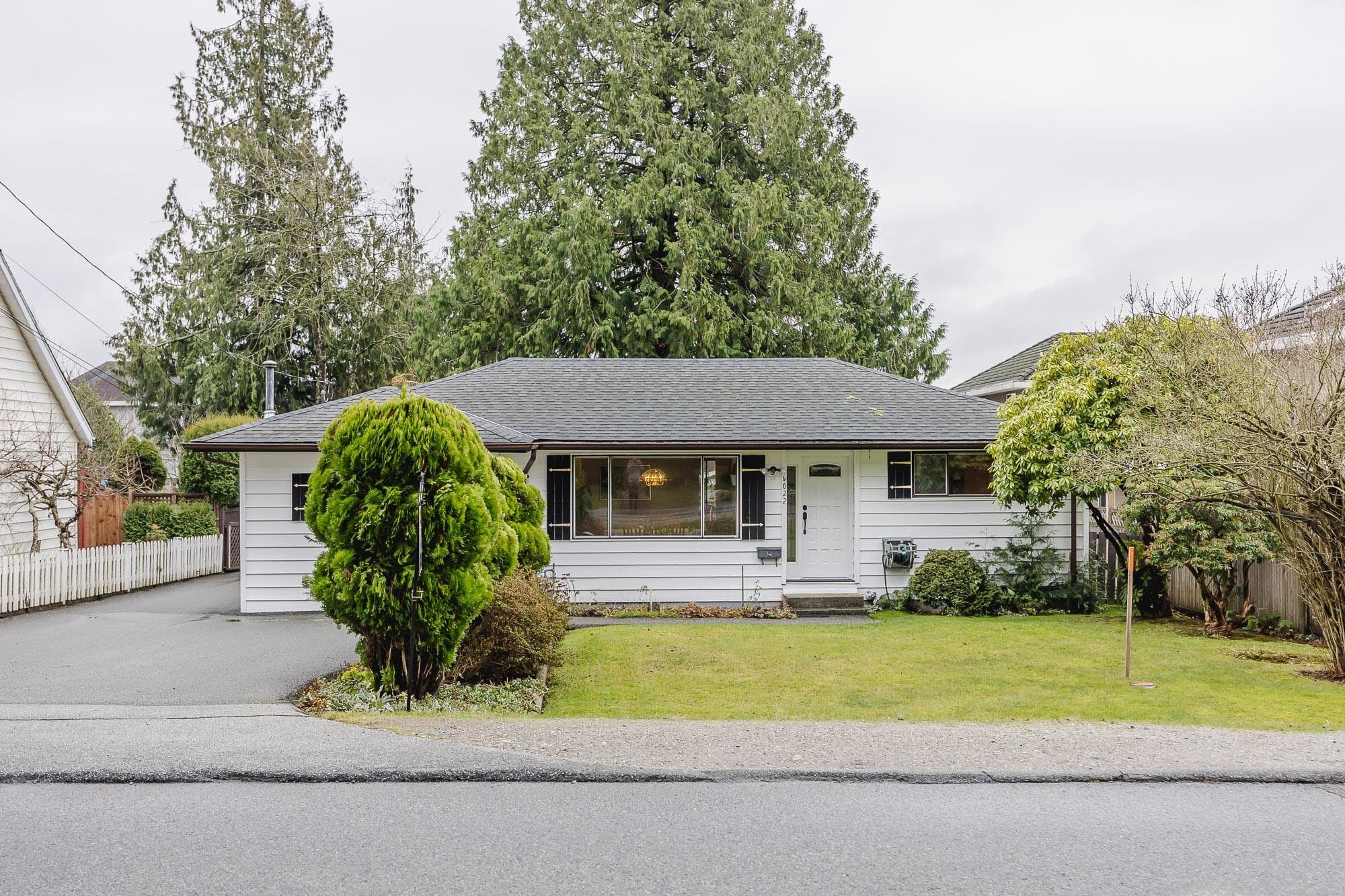 14022 92 Avenue, Surrey, V3V 1J5 — photo 1