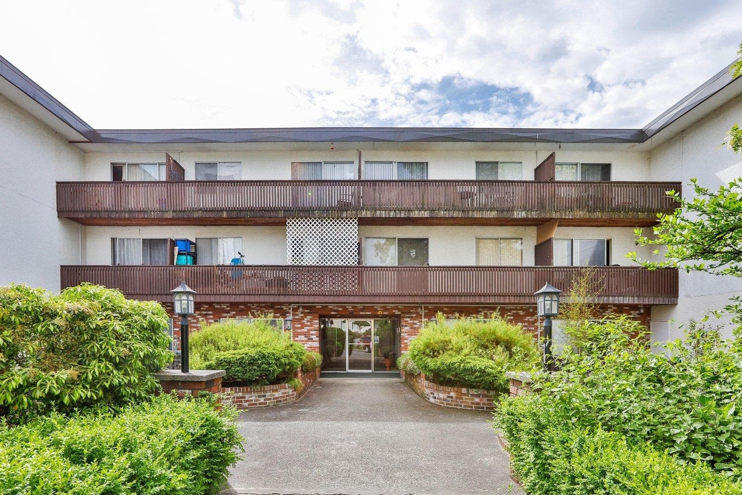 103 - 910 Fifth Avenue, New Westminster, V3M 1Y2 — photo 2