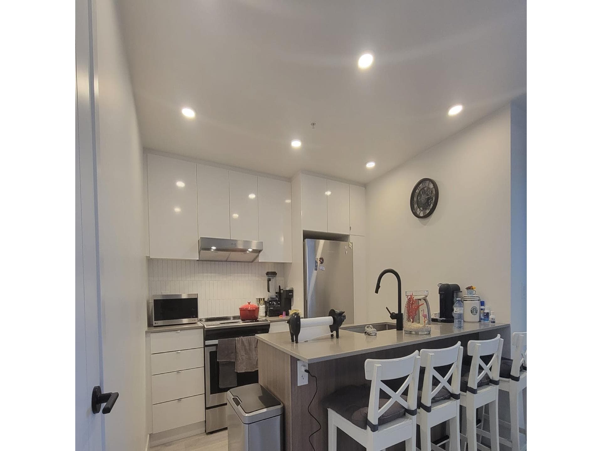 305 - 32838 Landeau Place, Abbotsford, V2S 0M6 — photo 3