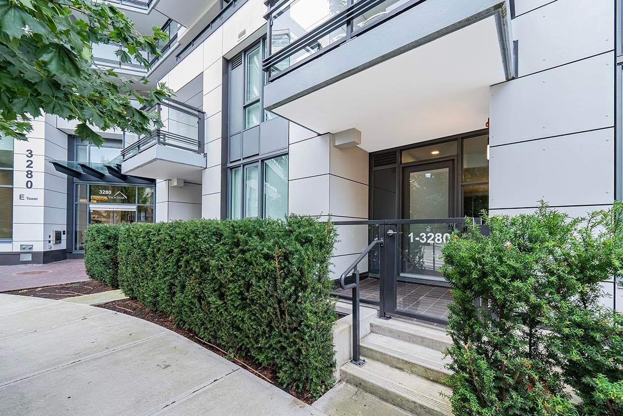 TH1 - 3280 Corvette Way, Richmond, V6X 0T9 — photo 2