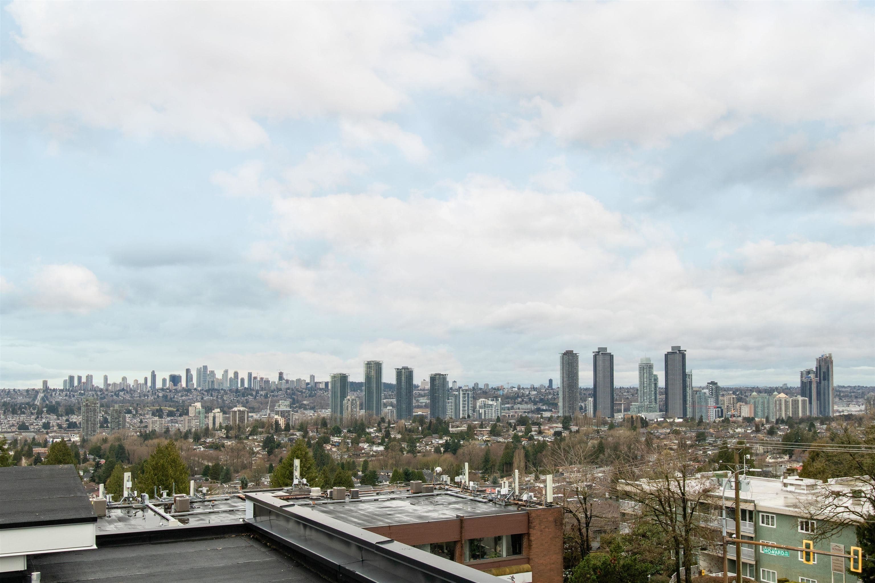 403 - 5535 Hastings Street, Burnaby, V5B 1R2 — photo 2
