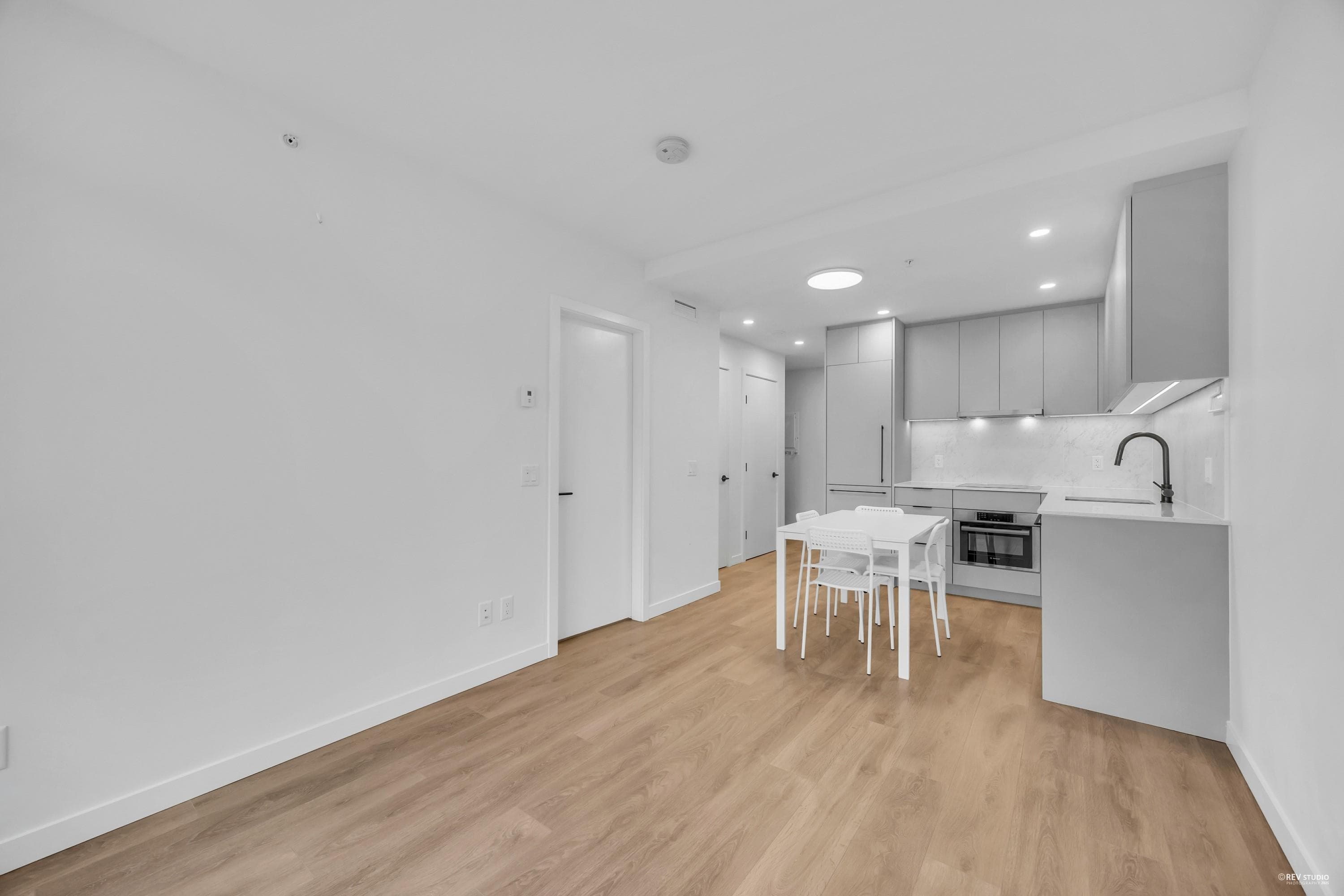 2207 - 13685 102 Avenue, Surrey, V3T 1N7 — photo 3