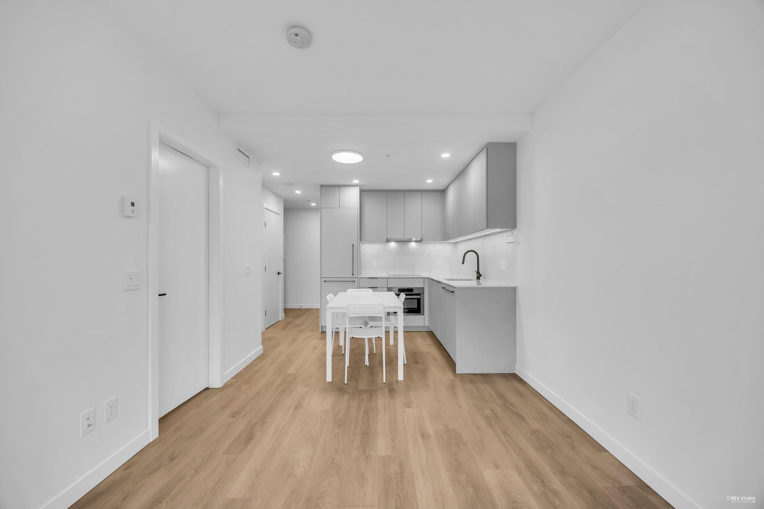 2207 - 13685 102 Avenue, Surrey, V3T 1N7 — photo 4