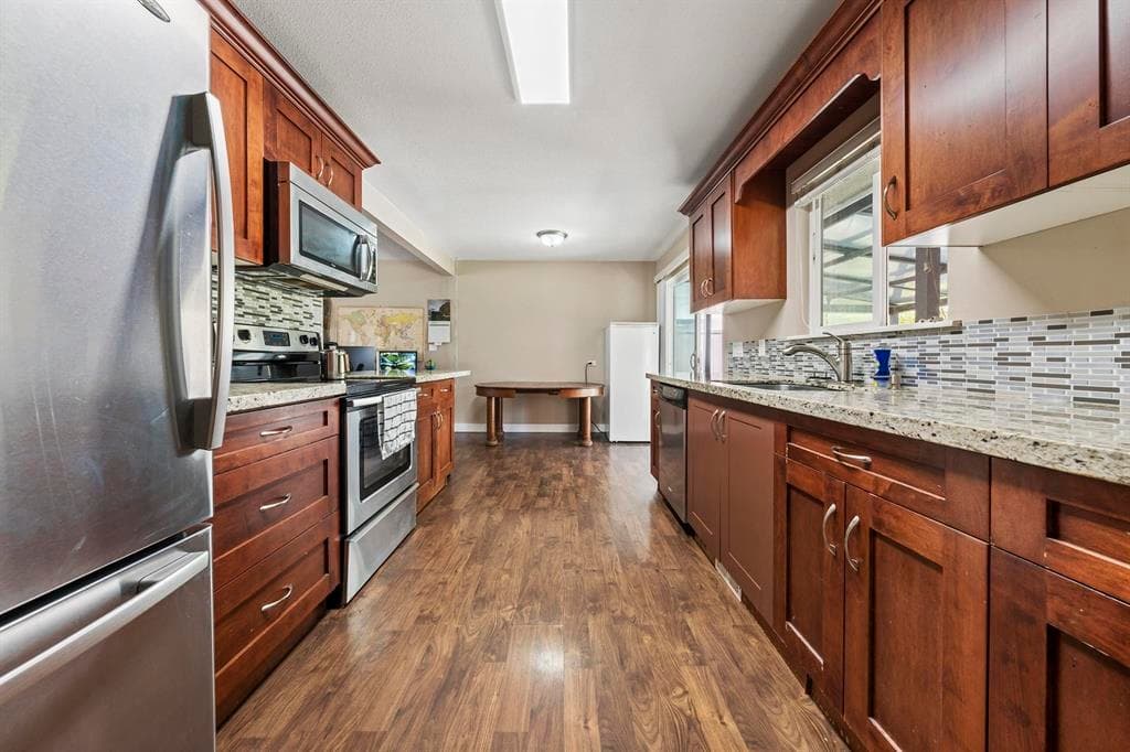 10096 Helen Drive, Surrey, V3V 3B2 — photo 5