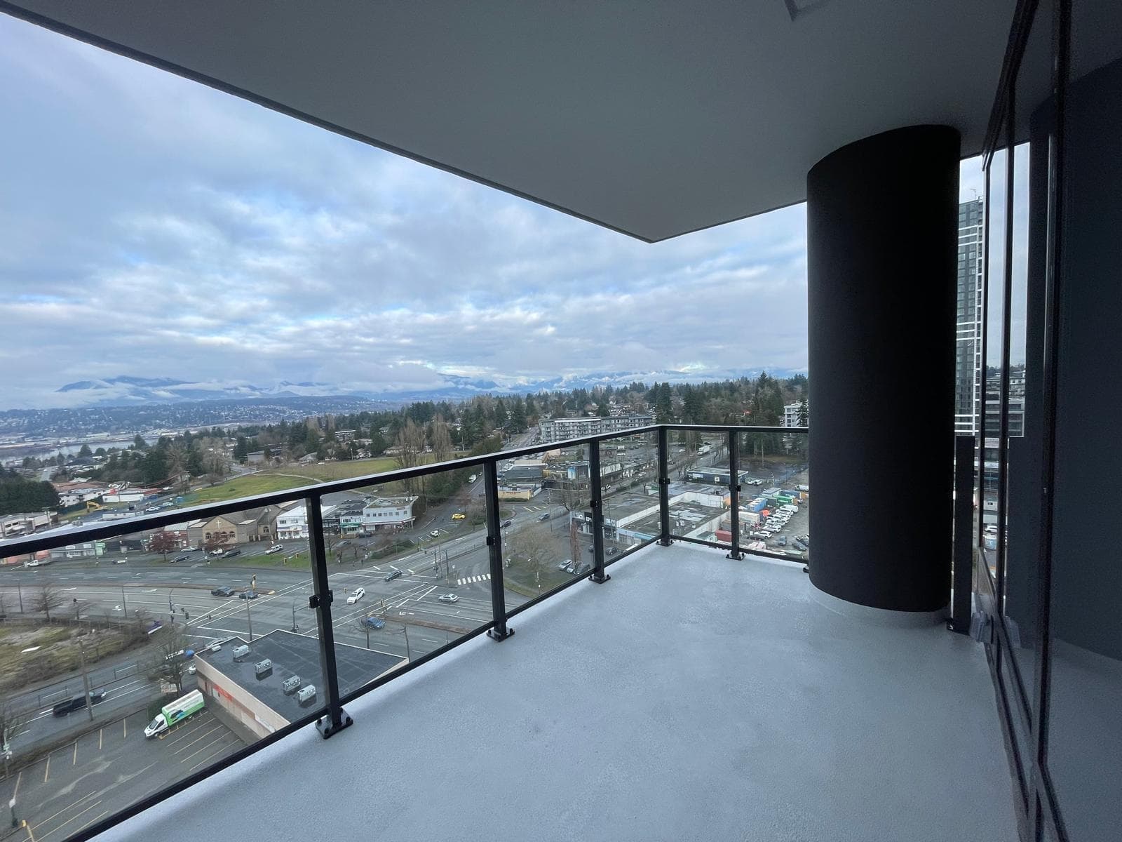 1502 - 10750 135a Street, Surrey, V3T 0V4 — photo 5