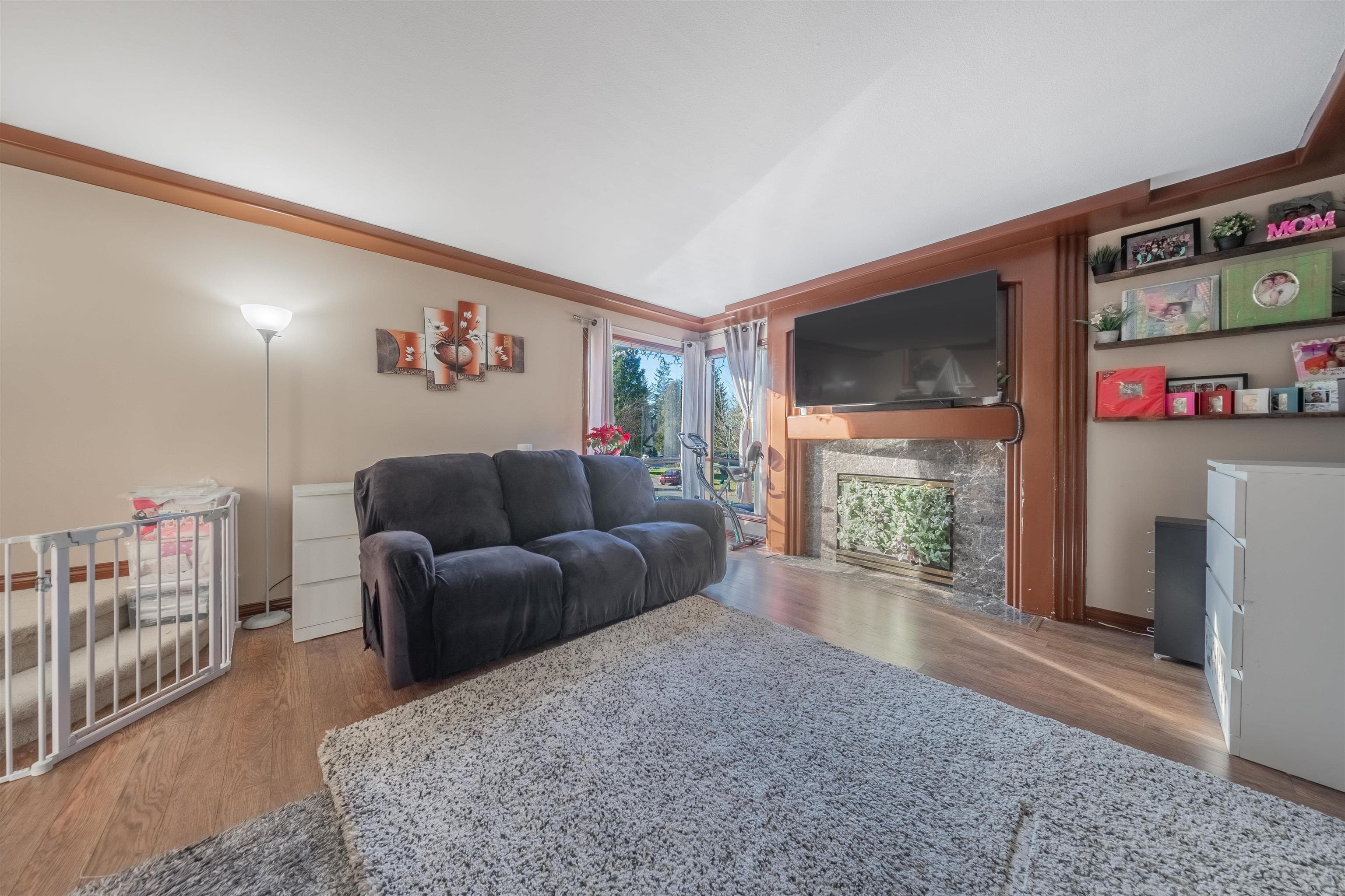 10560 Holly Park Lane, Surrey, V3R 6X9 — photo 5