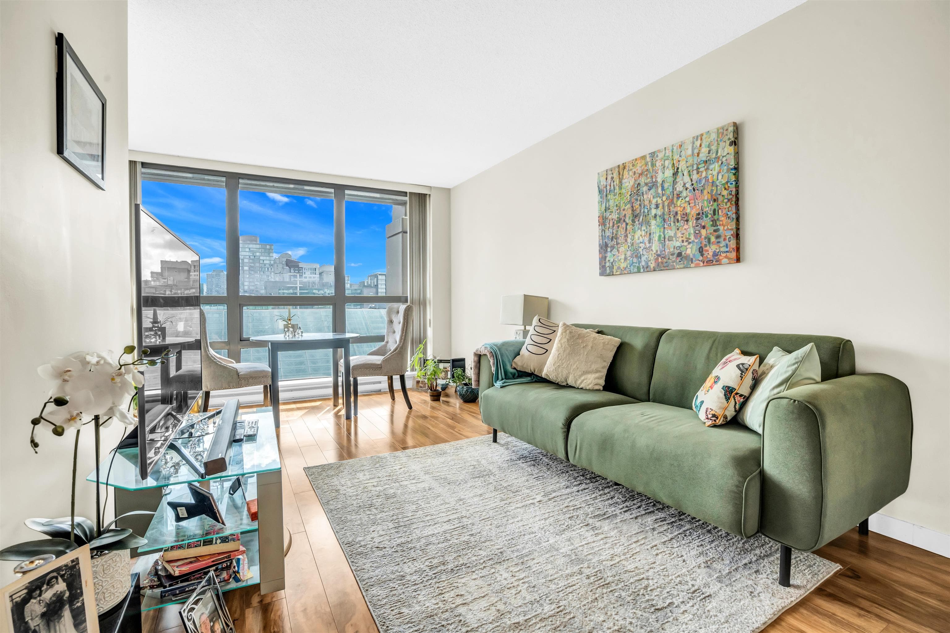 1233 - 933 Hornby Street, Vancouver, V6Z 3G4 — photo 5