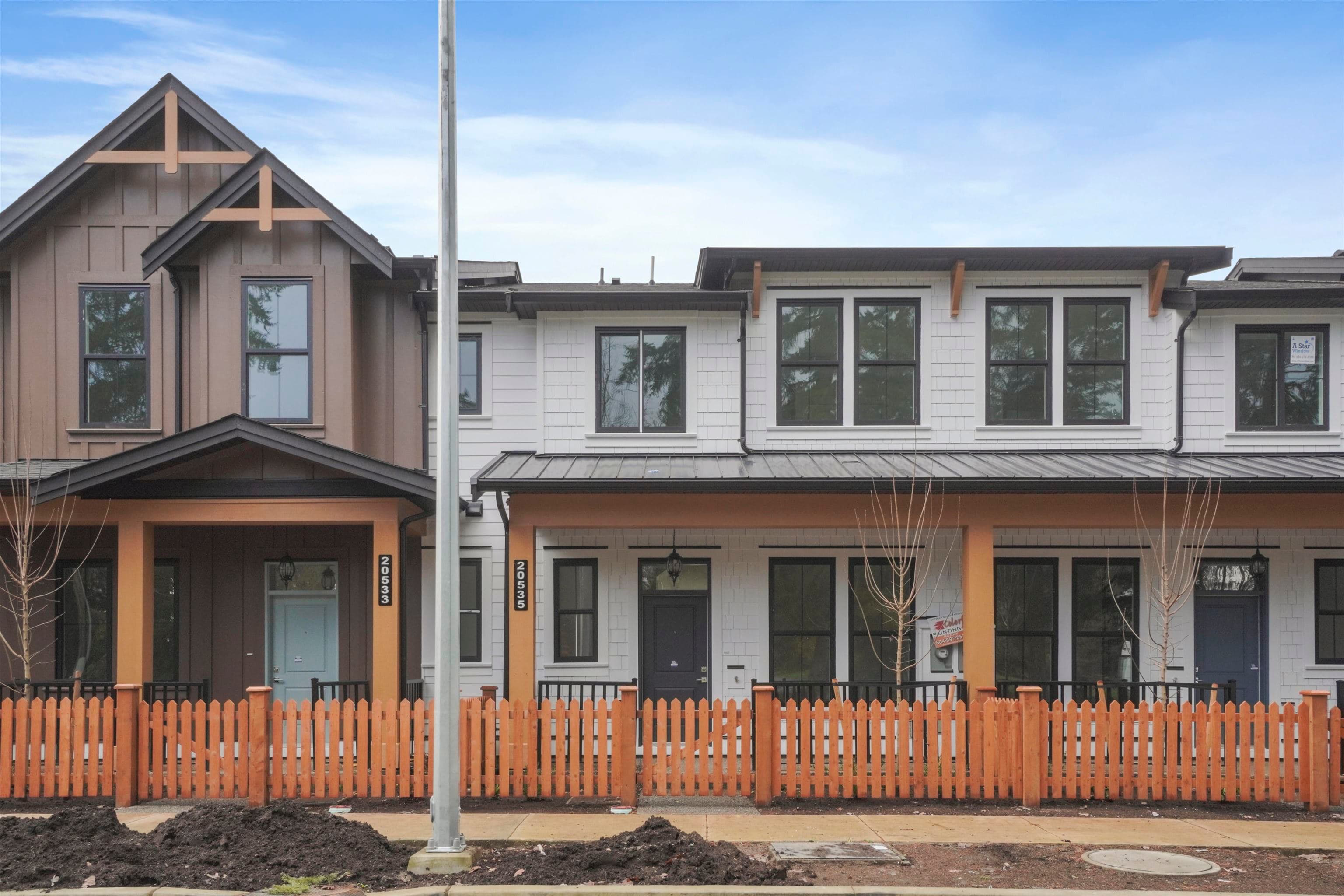 20535 74b Avenue, Langley, V2Y 3S8 — photo 1