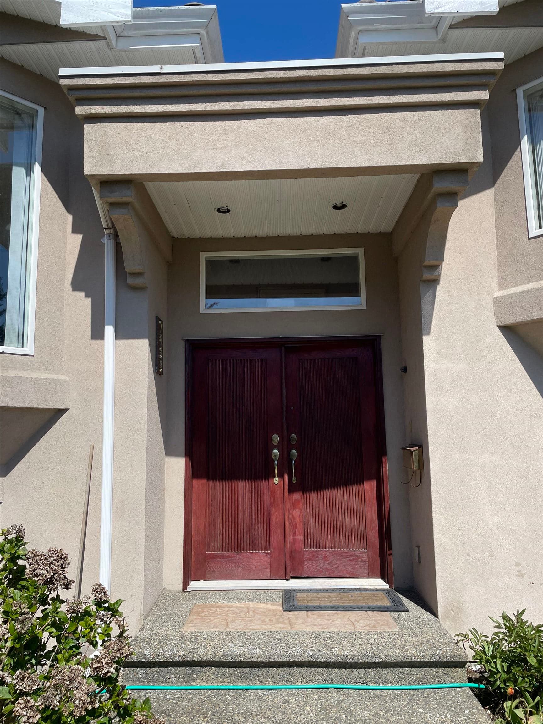 7933 Mcgregor Avenue, Burnaby, V5J 4H4 — photo 2