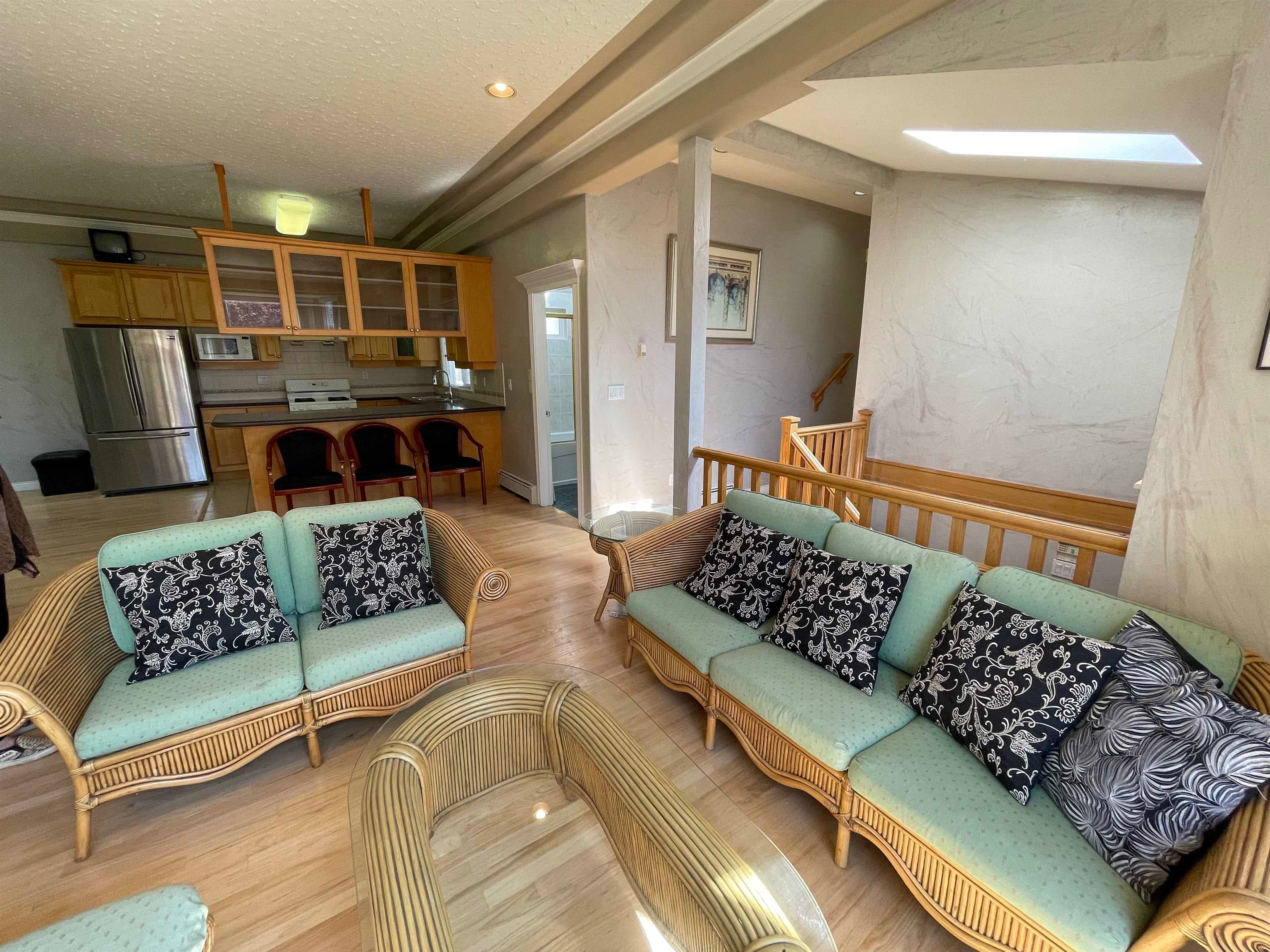 7933 Mcgregor Avenue, Burnaby, V5J 4H4 — photo 4