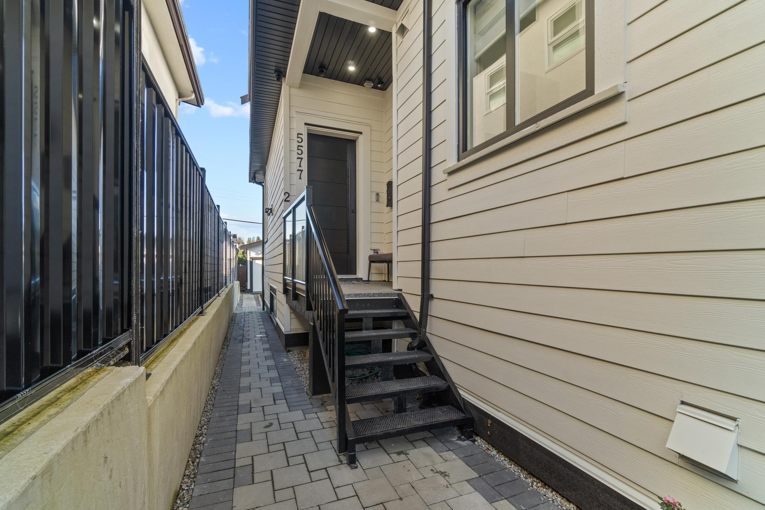 5577 Stamford Street, Vancouver, V5R 4K6 — photo 4