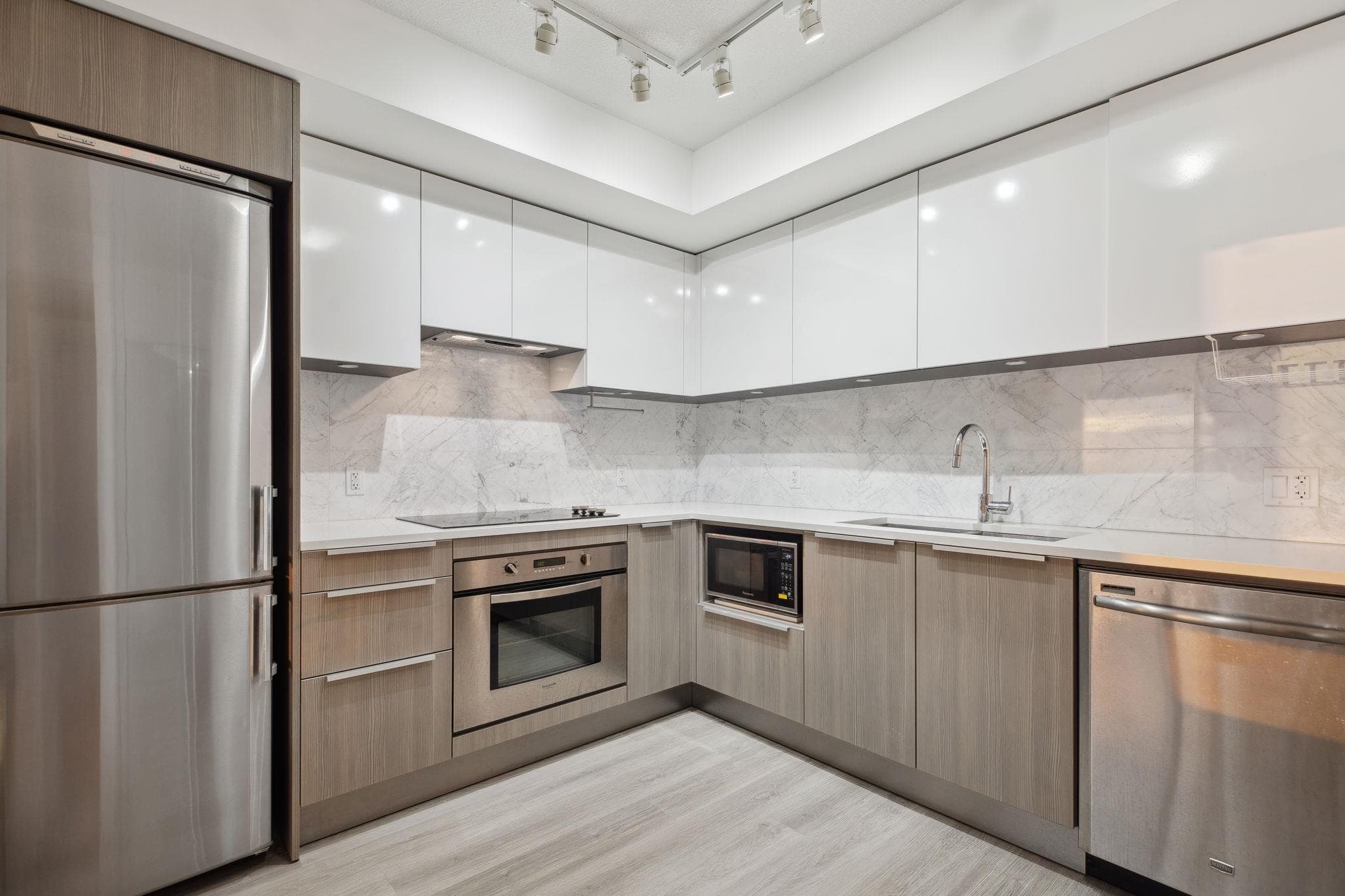 906 - 6461 Telford Avenue, Burnaby, V5H 0B8 — photo 2