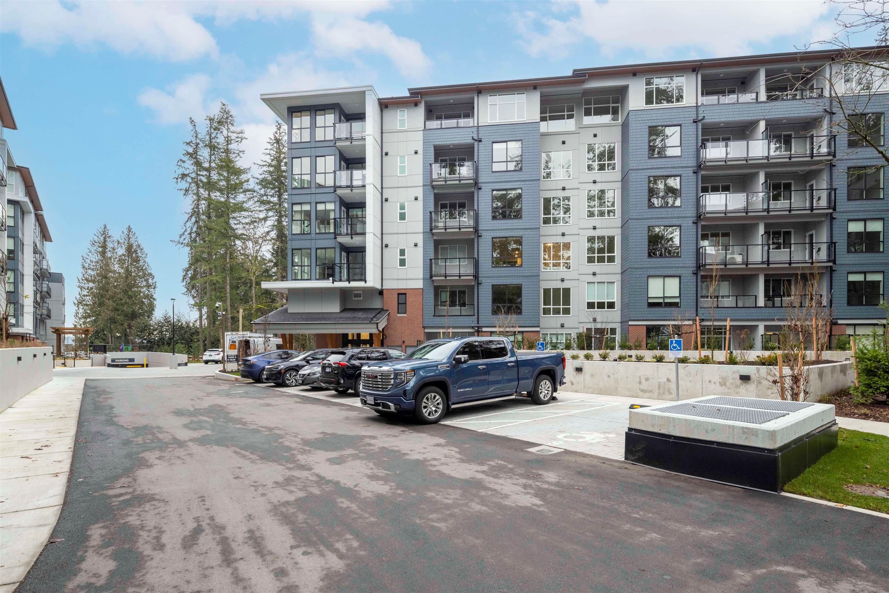 310 - 3480 146a, Surrey, V4P 0H6 — photo 1