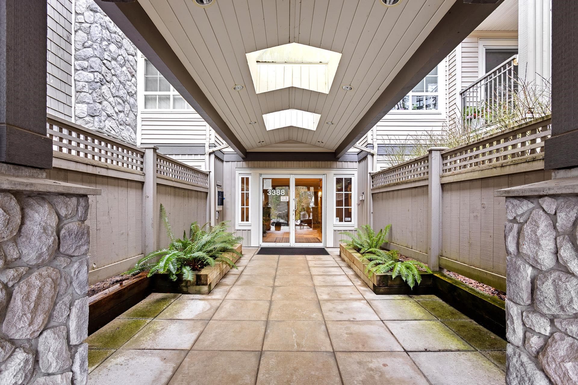 313 - 3388 Morrey Court, Burnaby, V3J 7Y5 — photo 2
