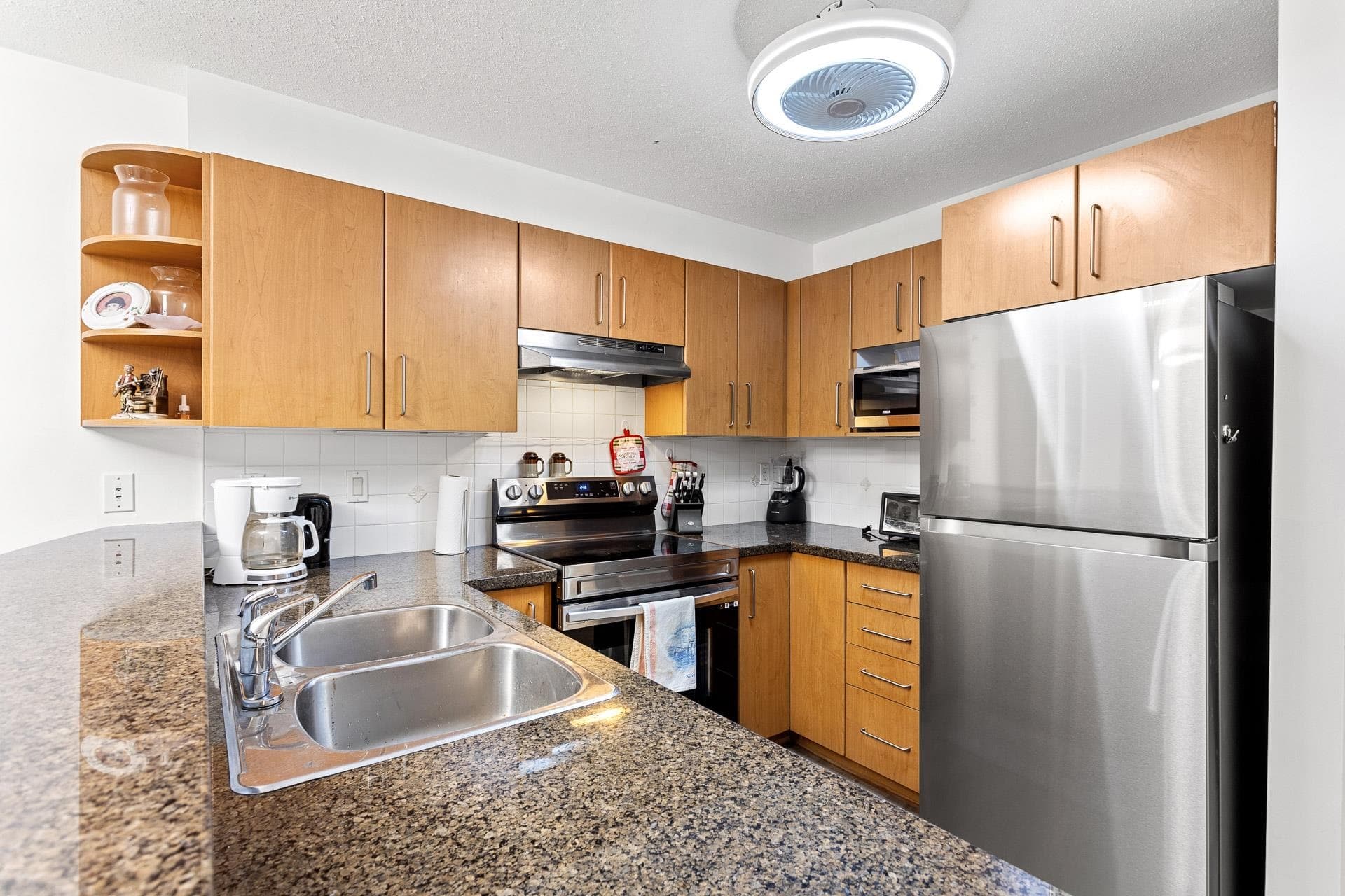 313 - 3388 Morrey Court, Burnaby, V3J 7Y5 — photo 5