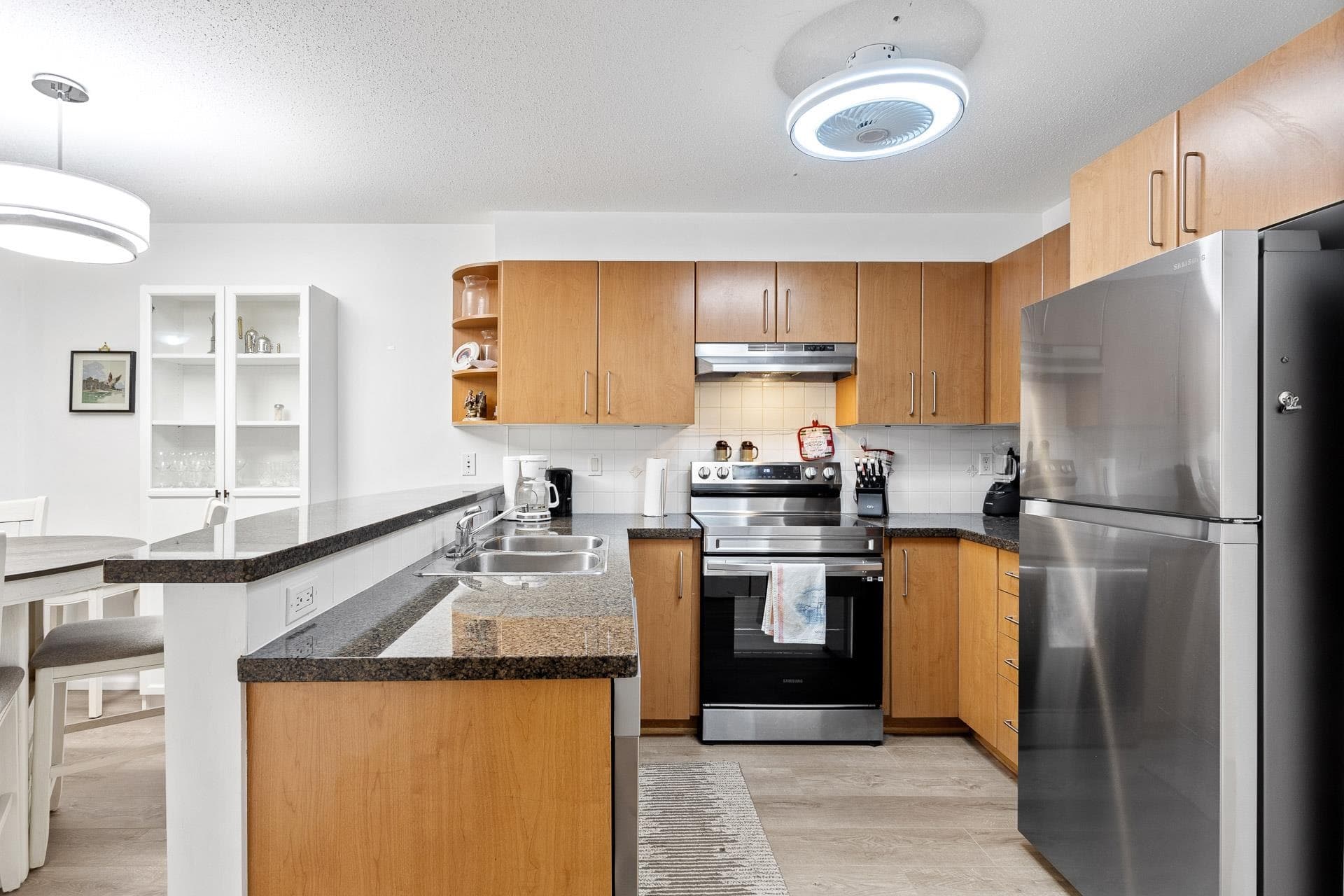 313 - 3388 Morrey Court, Burnaby, V3J 7Y5 — photo 4