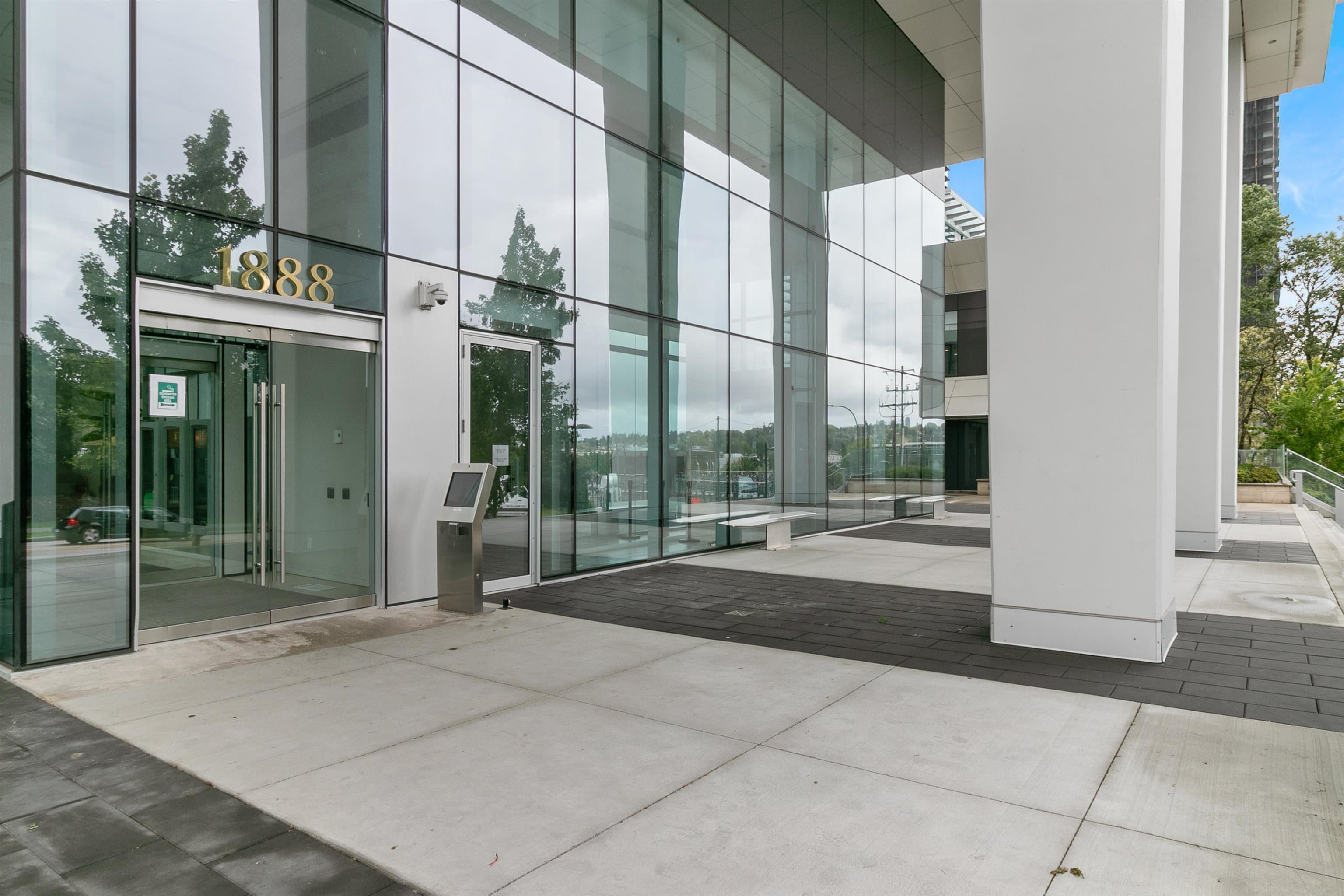 610 - 1888 Gilmore Avenue, Burnaby, V5C 0L2 — photo 3