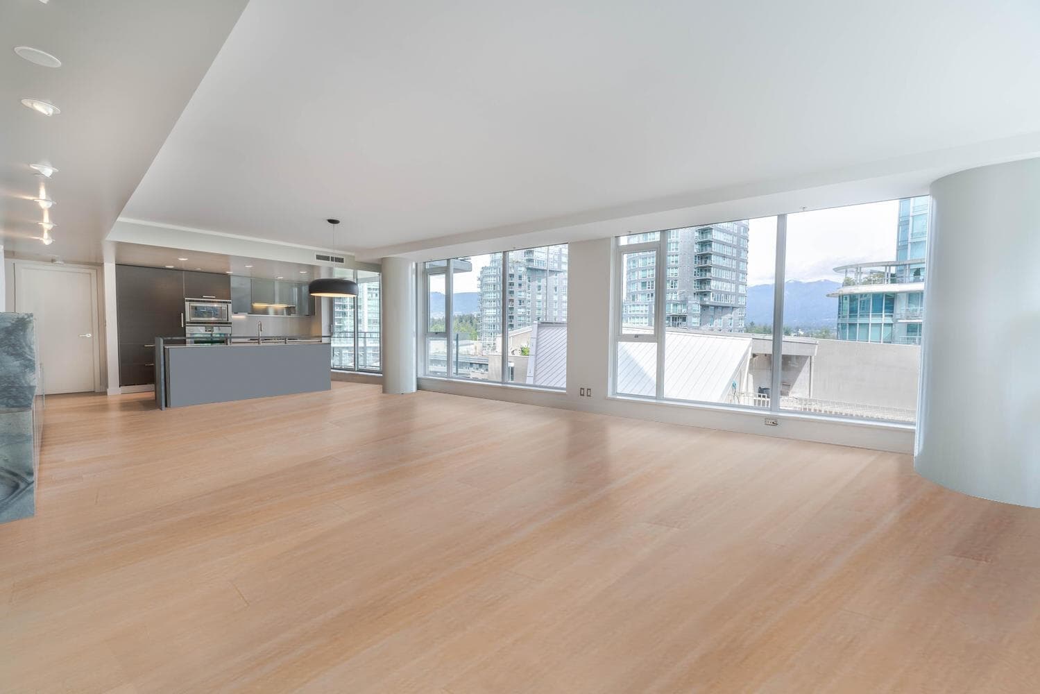 702 - 1499 W Pender Street, Vancouver, V6G 0A7 — photo 2