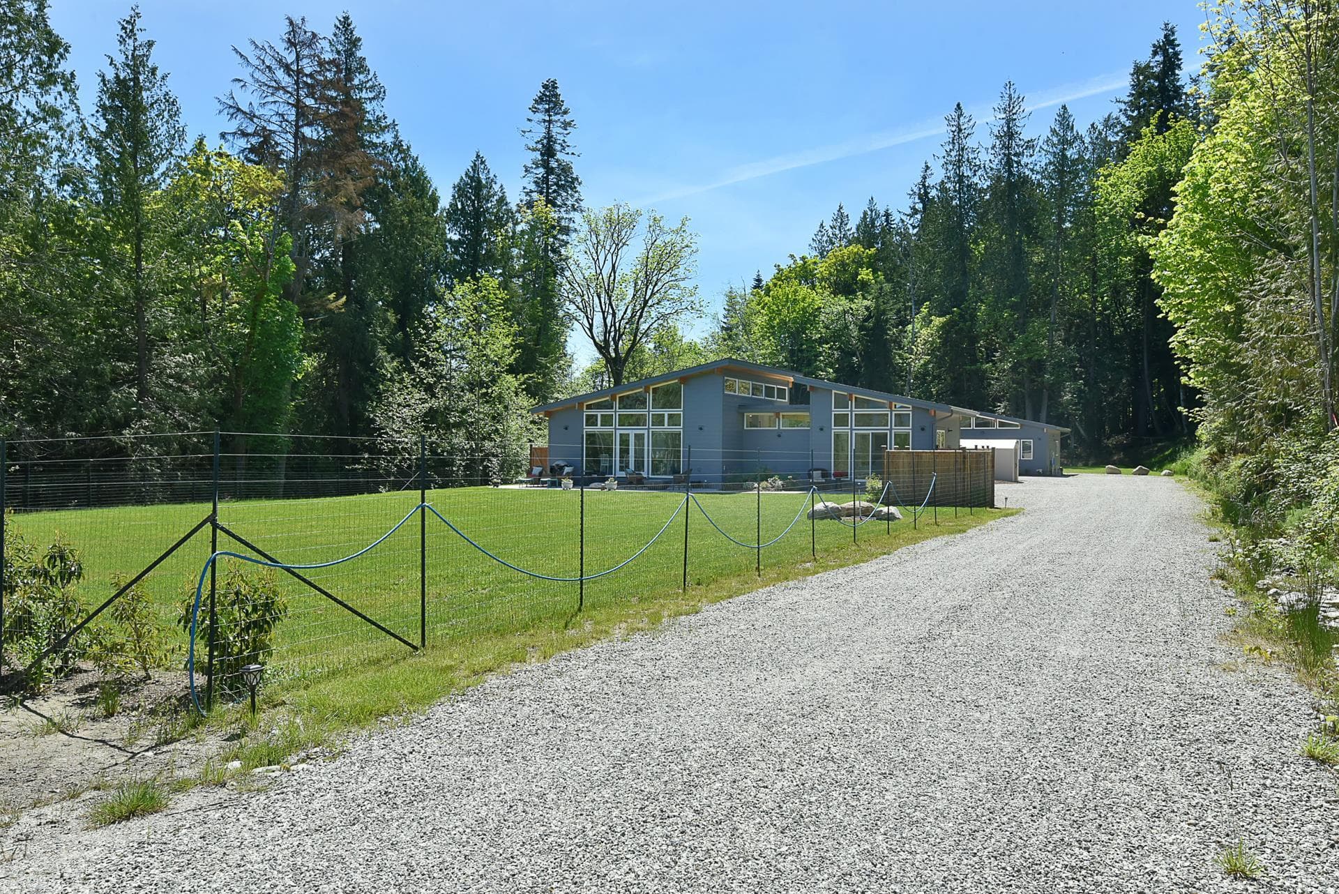 5963 Ripple Way, Sechelt, V7Z 0R2 — photo 1