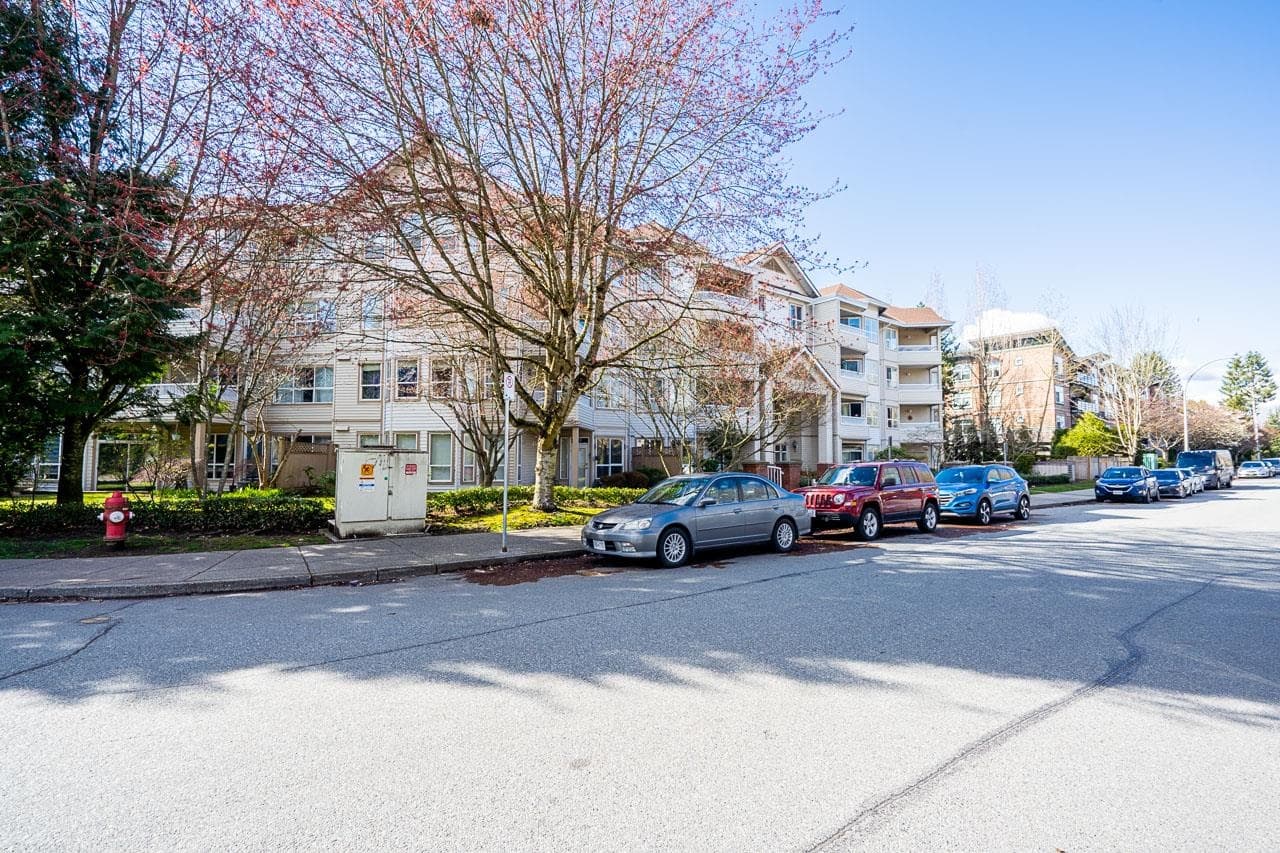 406 - 8139 121a Street, Surrey, V3W 0Z2 — photo 1