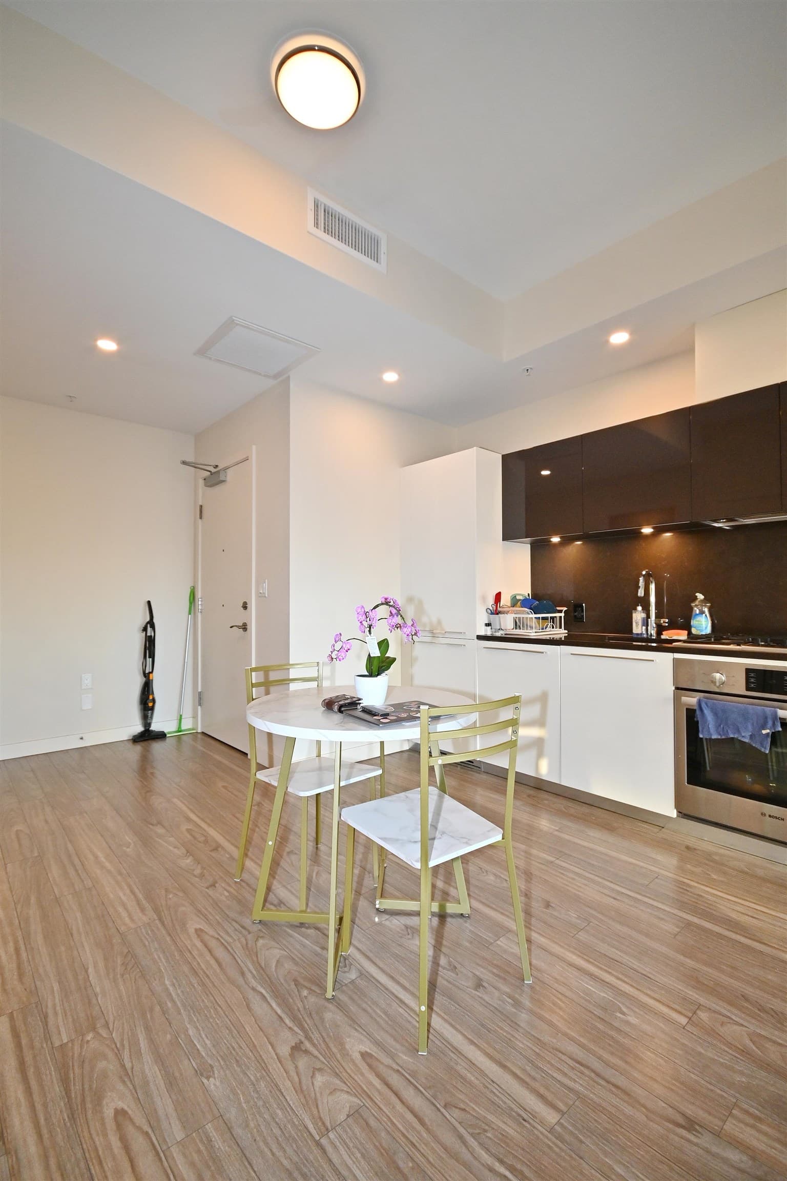 1209 - 6383 Mckay Avenue, Burnaby, V5H 0H8 — photo 5