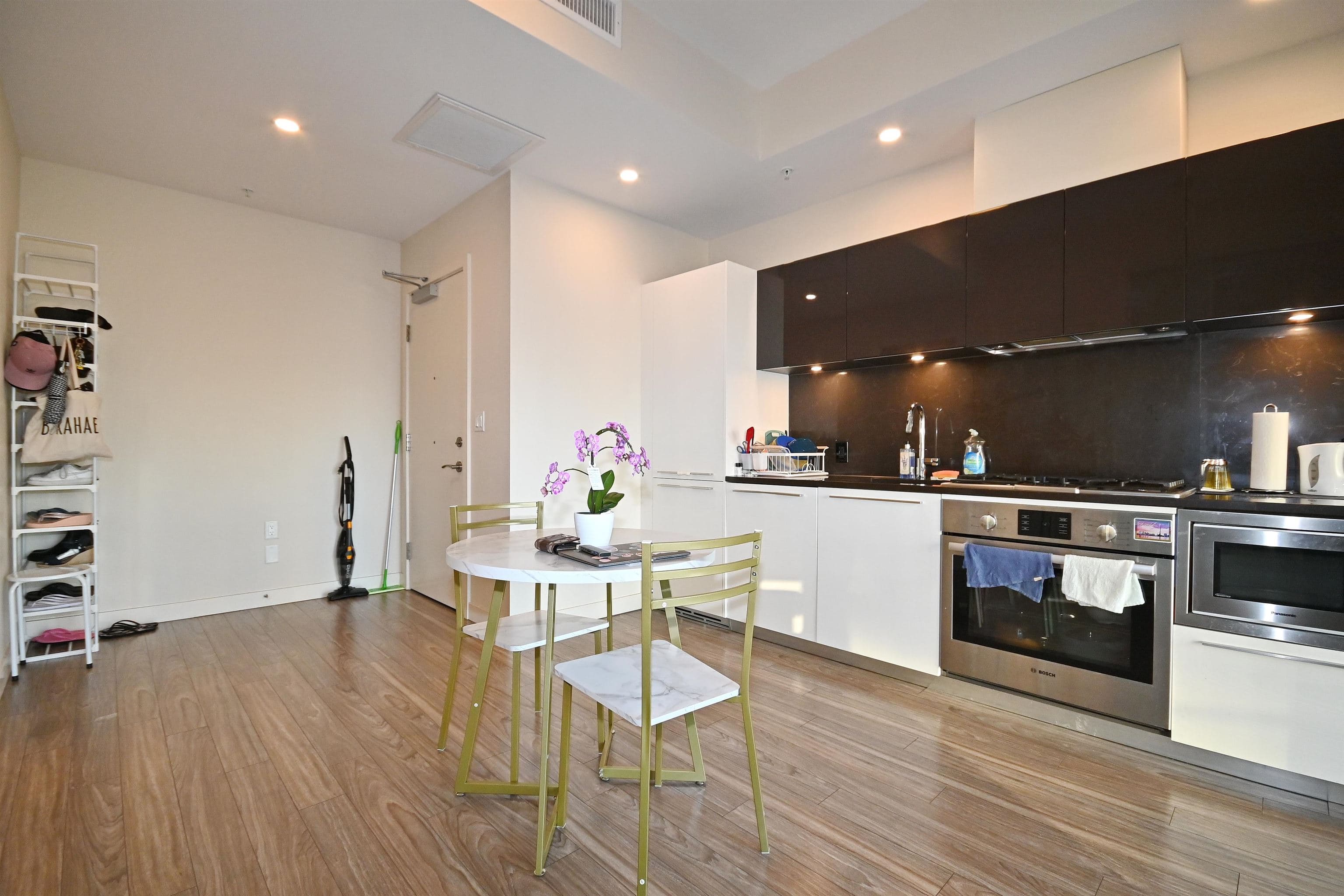 1209 - 6383 Mckay Avenue, Burnaby, V5H 0H8 — photo 4