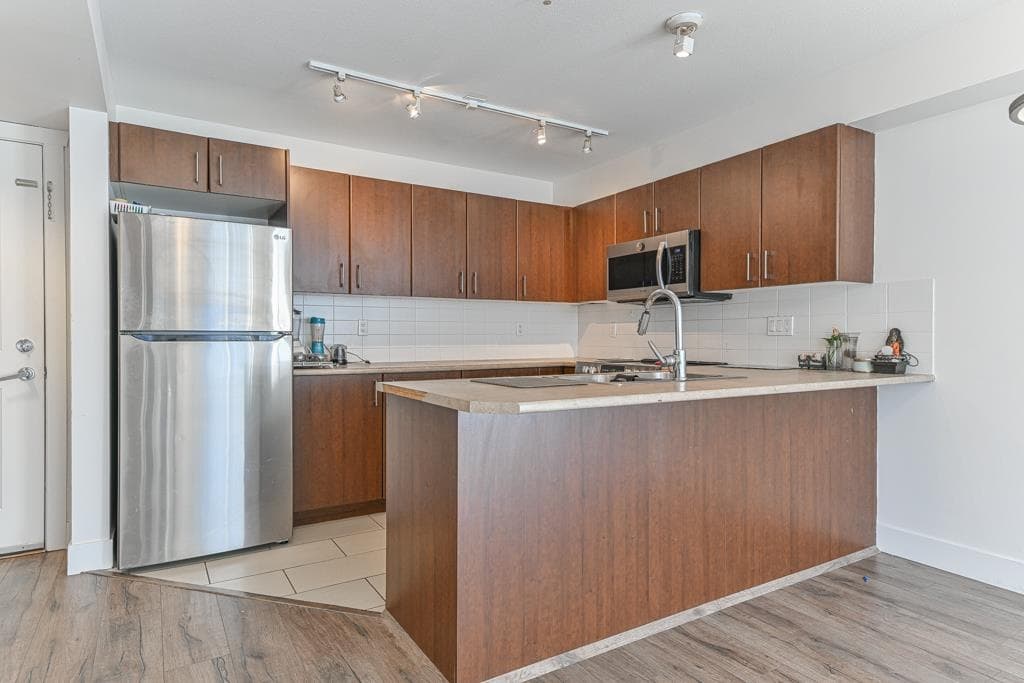 215 - 45567 Yale Road, Chilliwack, V2P 0B2 — photo 5