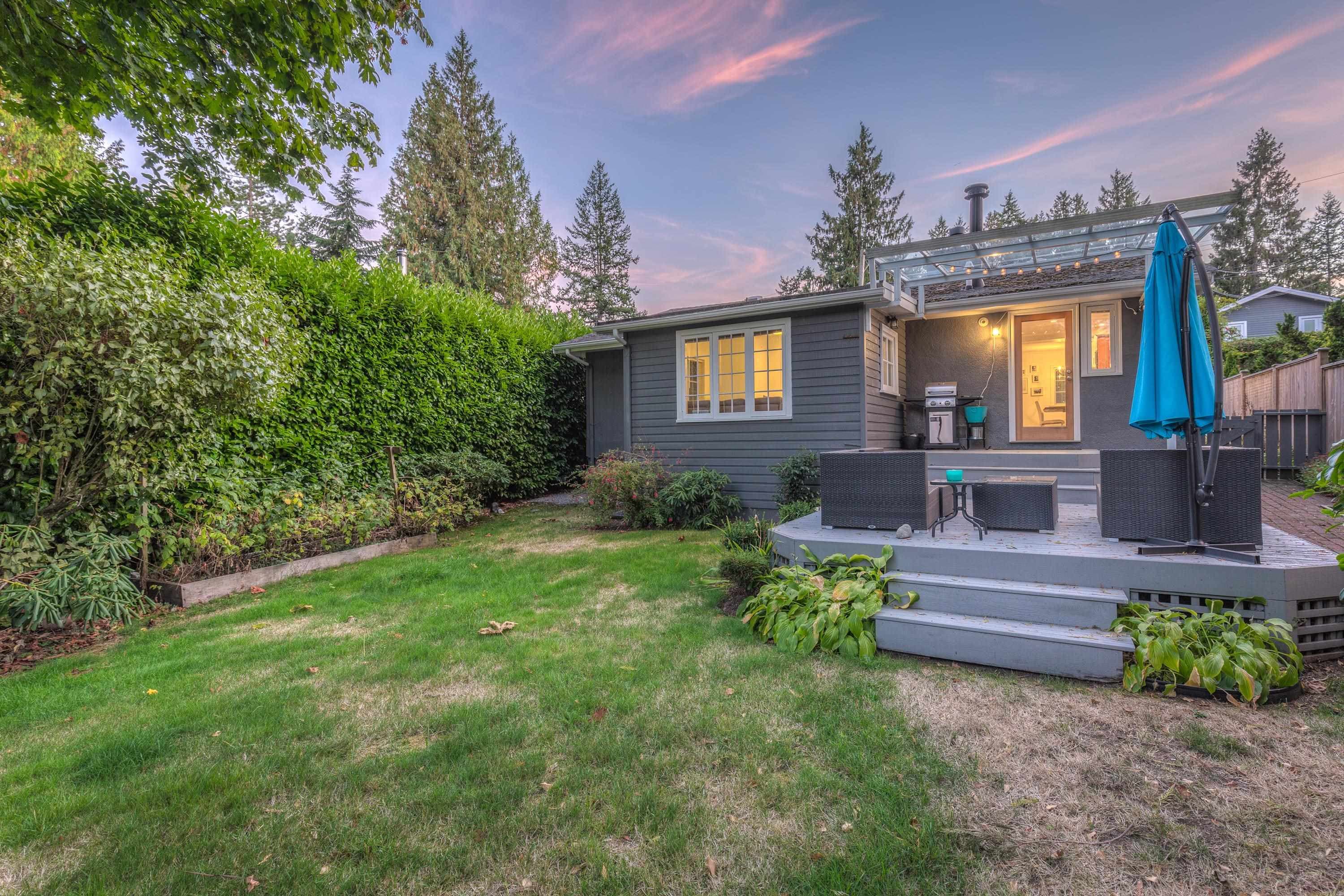 6431 Rosebery Avenue, West Vancouver, V7W 2C5 — photo 5