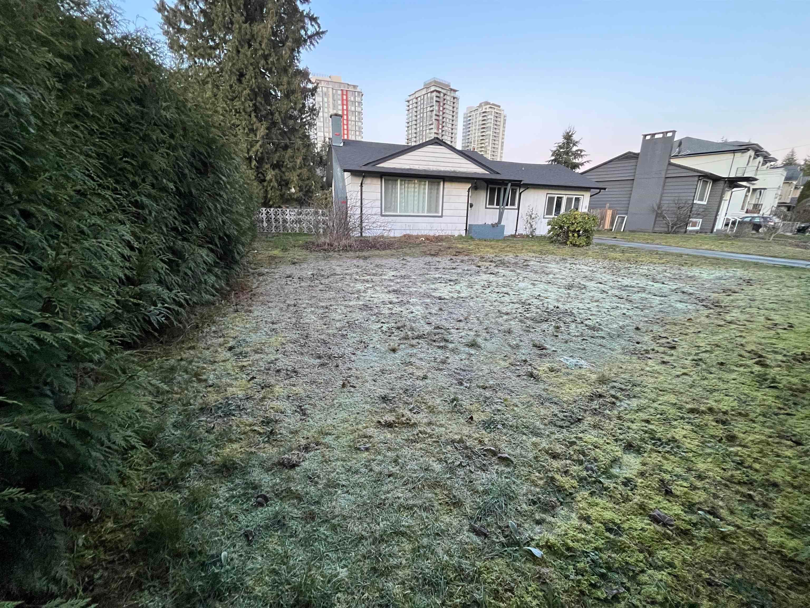 2735 Larkin Avenue, Port Coquitlam, V3B 2H8 — photo 3