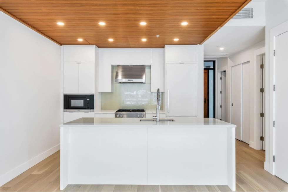 205 - 6707 Nelson Avenue, West Vancouver, V7W 0A4 — photo 1
