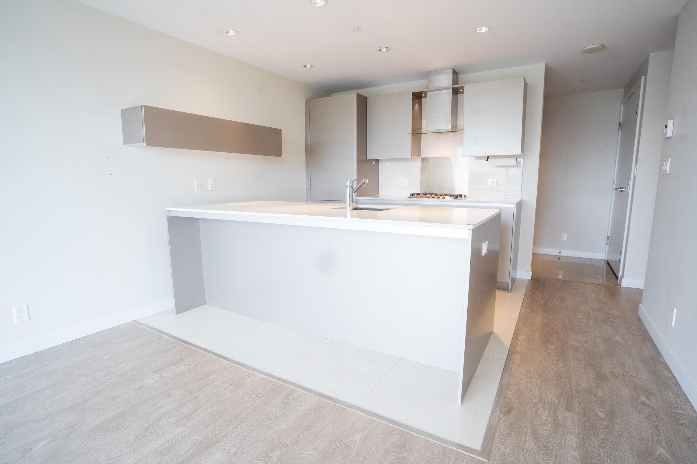 404 - 5111 Brighouse Way, Richmond, V7C 0A6 — photo 1