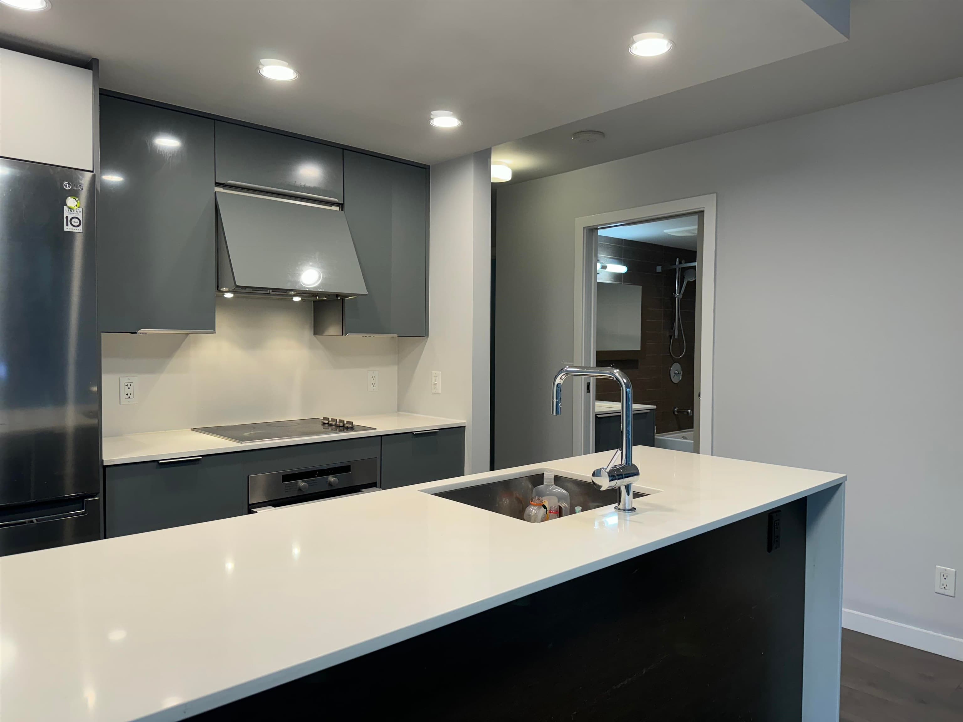 1009 - 161 W Georgia Street, Vancouver, V6B 0K9 — photo 1