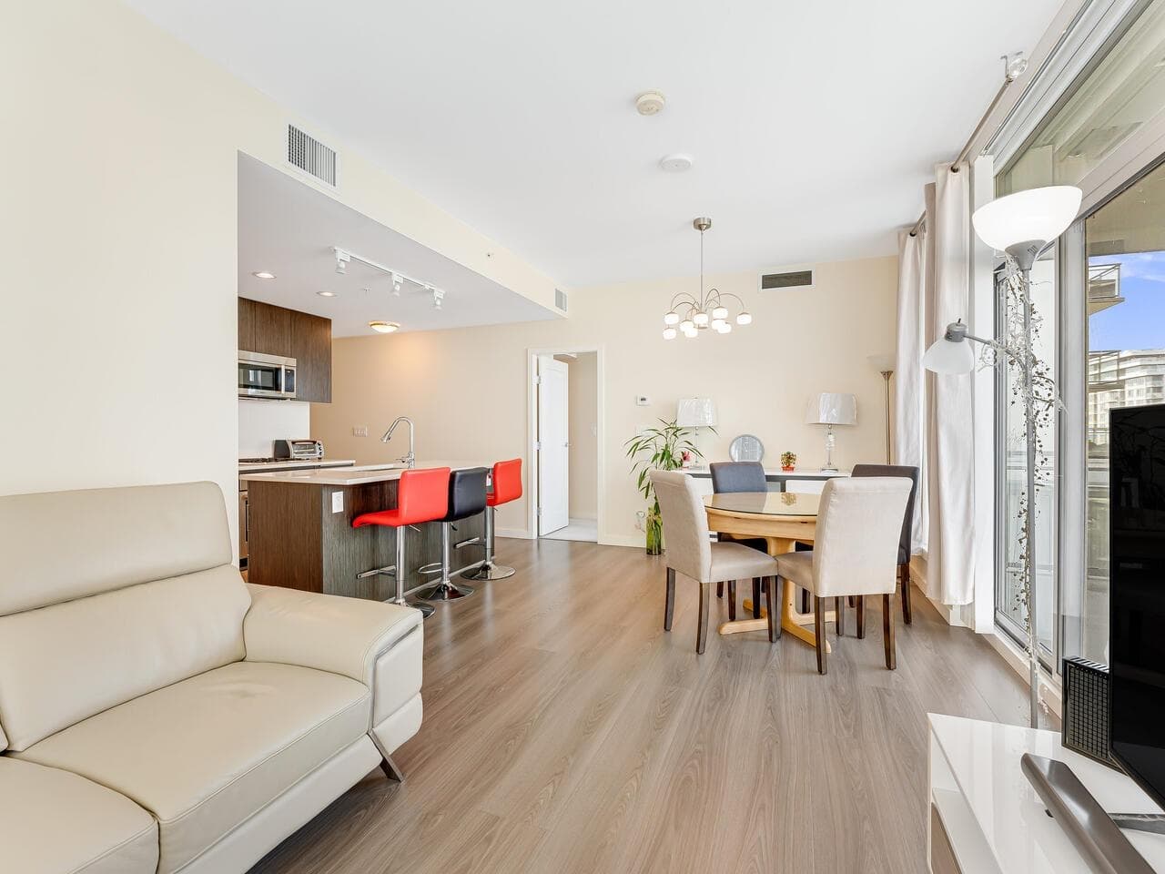 802 - 8677 Capstan Way, Richmond, V6X 0N6 — photo 3