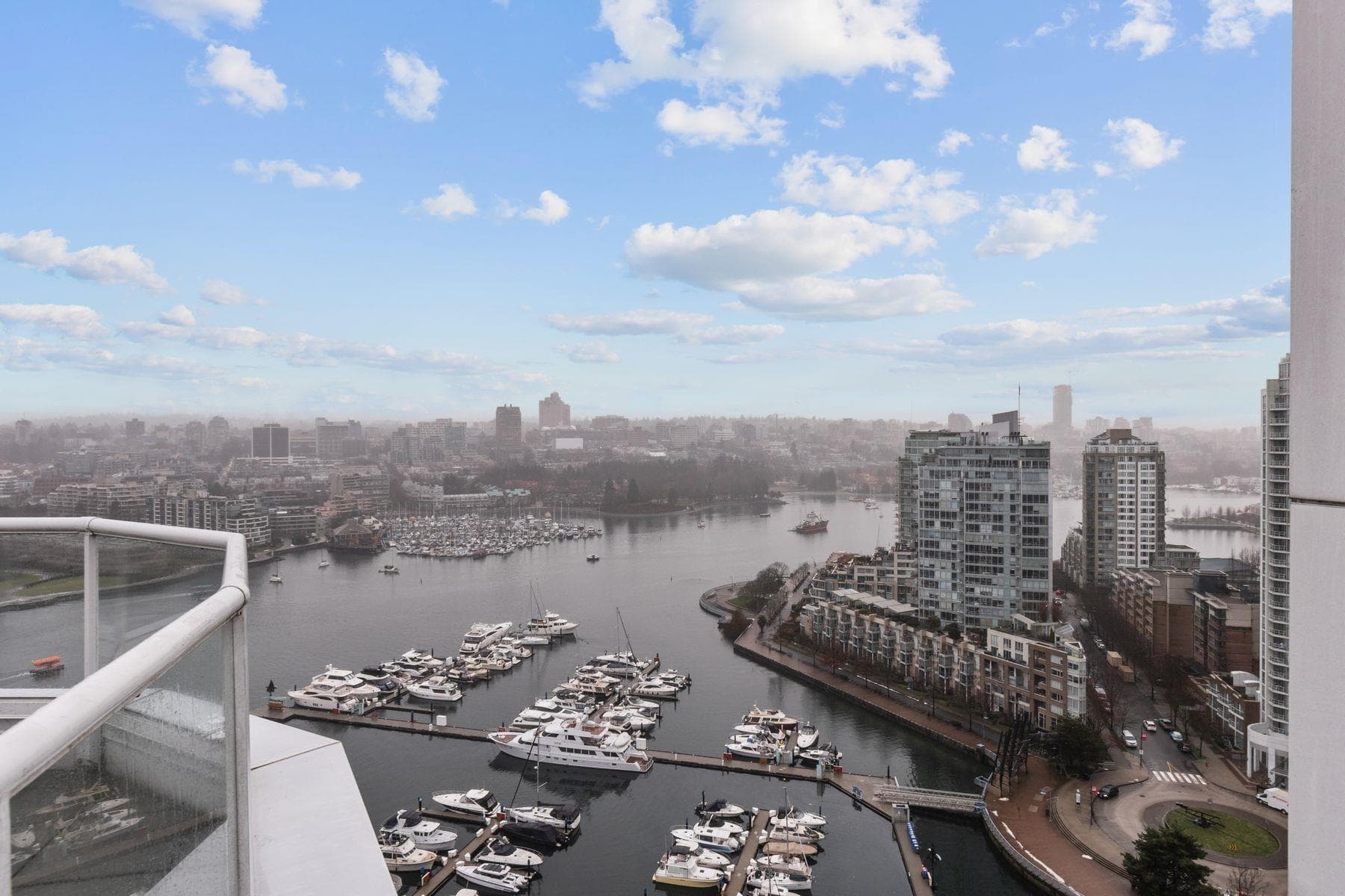2602 - 1077 Marinaside Crescent, Vancouver, V6Z 2Z5 — photo 2