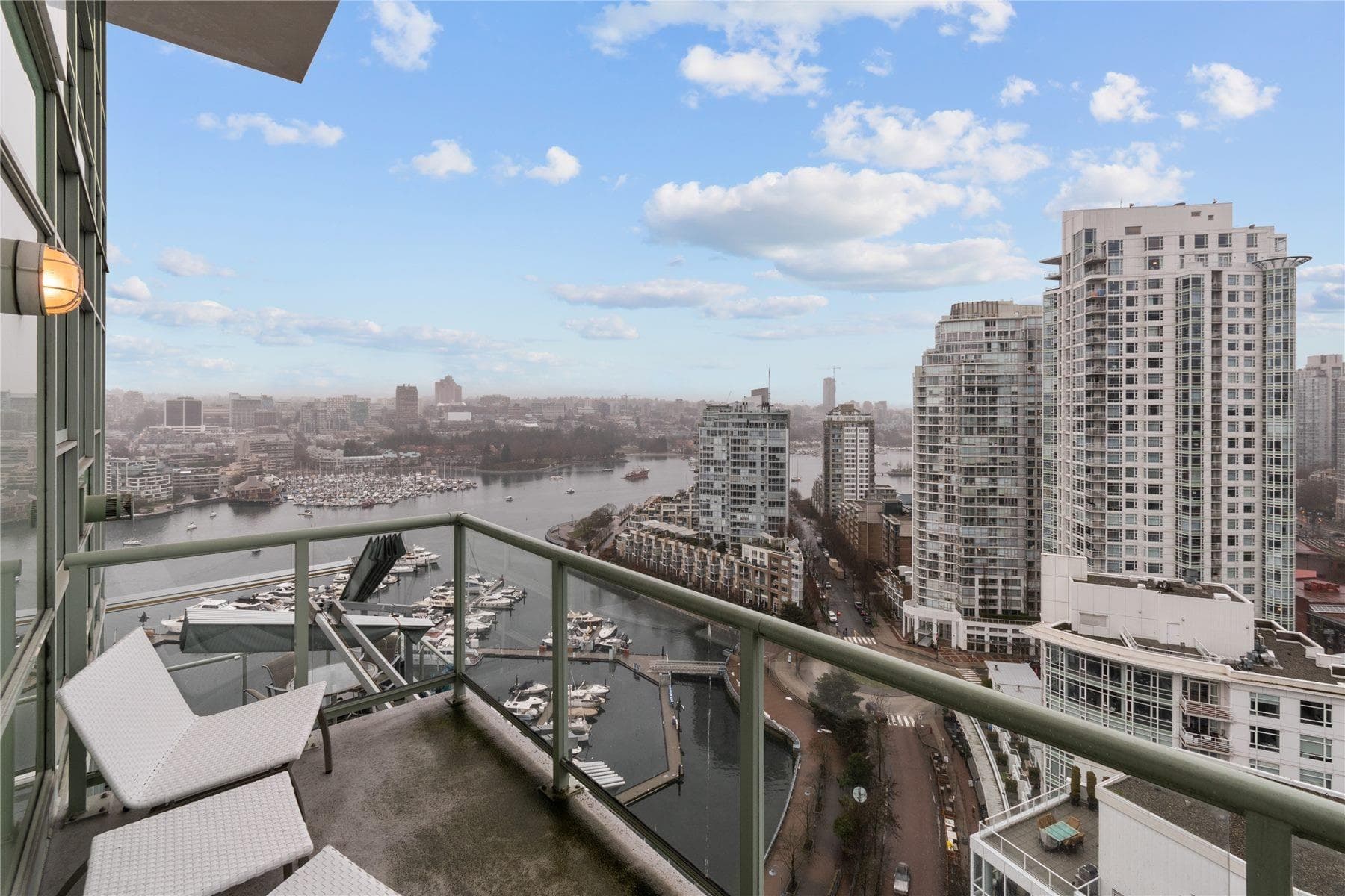 2602 - 1077 Marinaside Crescent, Vancouver, V6Z 2Z5 — photo 4