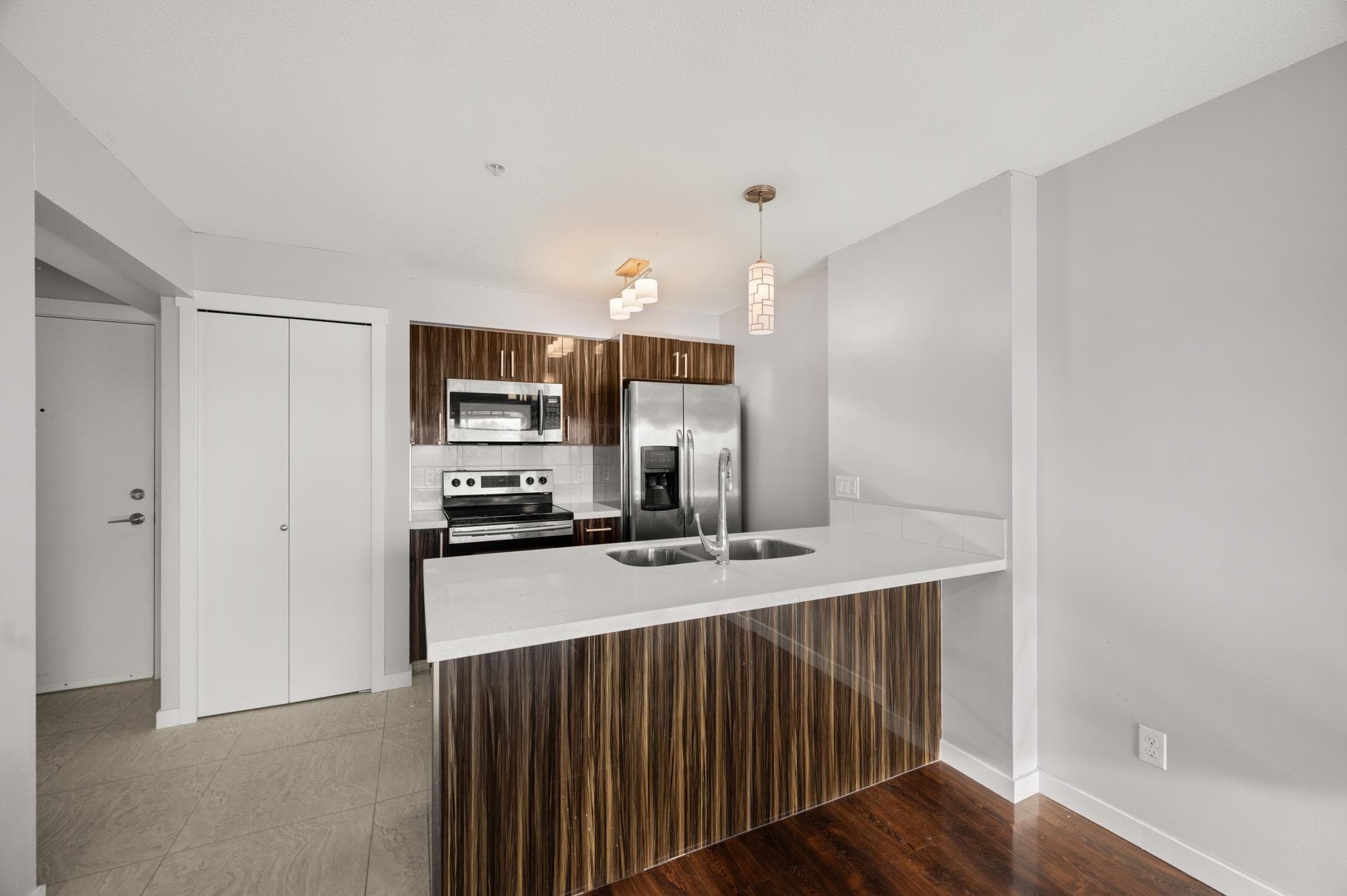 503 - 22318 Lougheed Highway, Maple Ridge, V2X 2T4 — photo 2