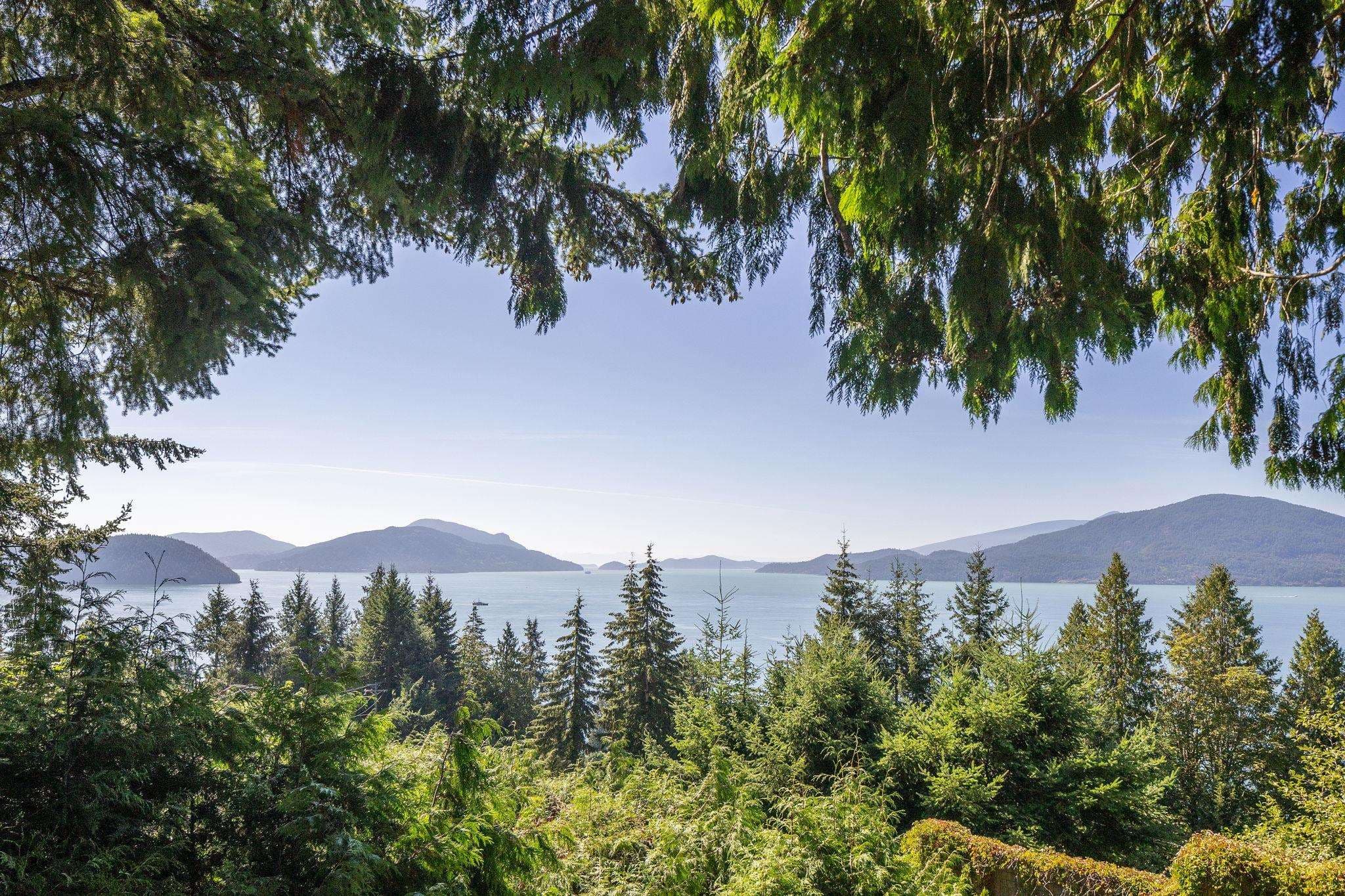 330 Bayview Road, Lions Bay, V0N 2E0 — photo 1