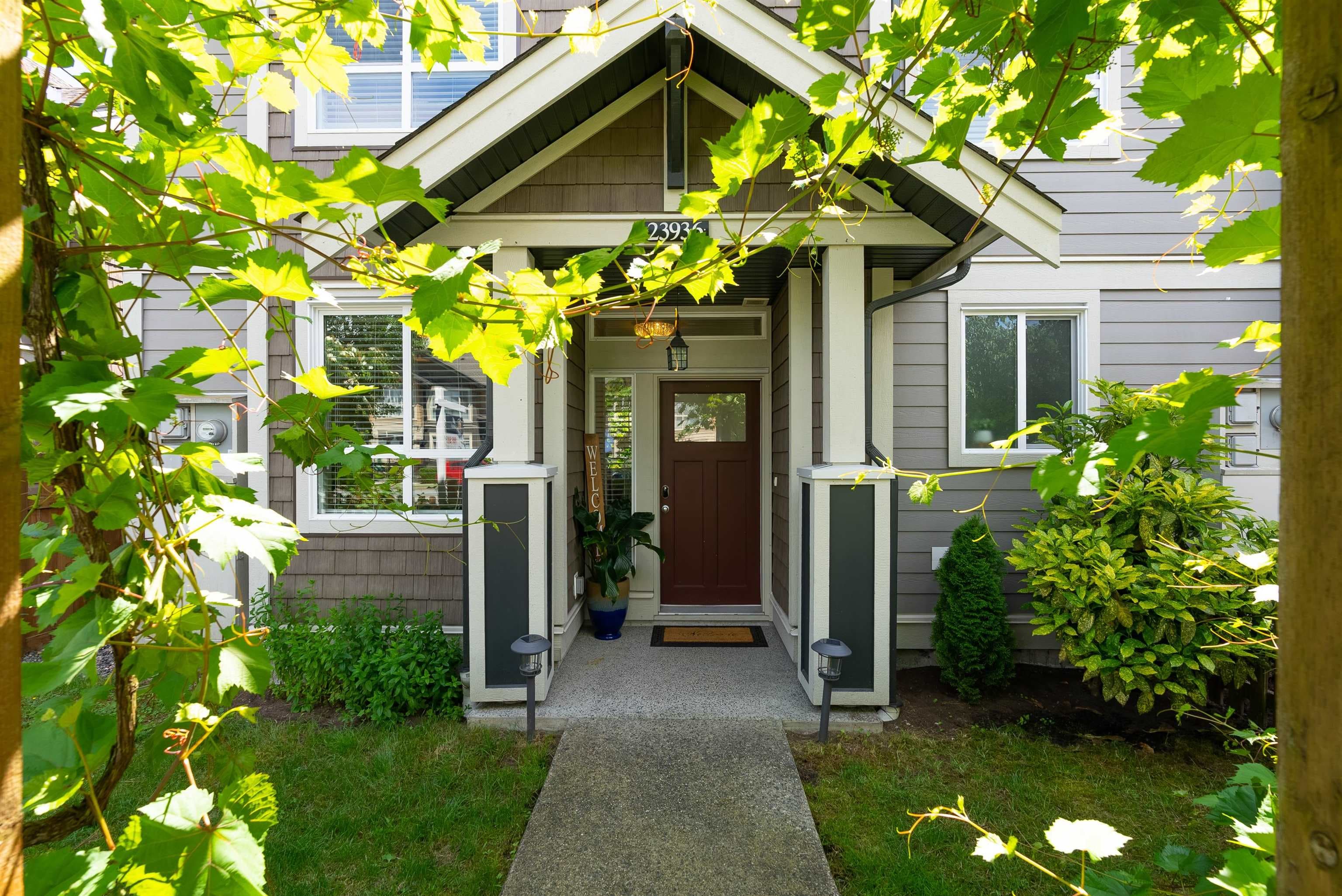 23936 Kanaka Way, Maple Ridge, V2W 0H7 — photo 2